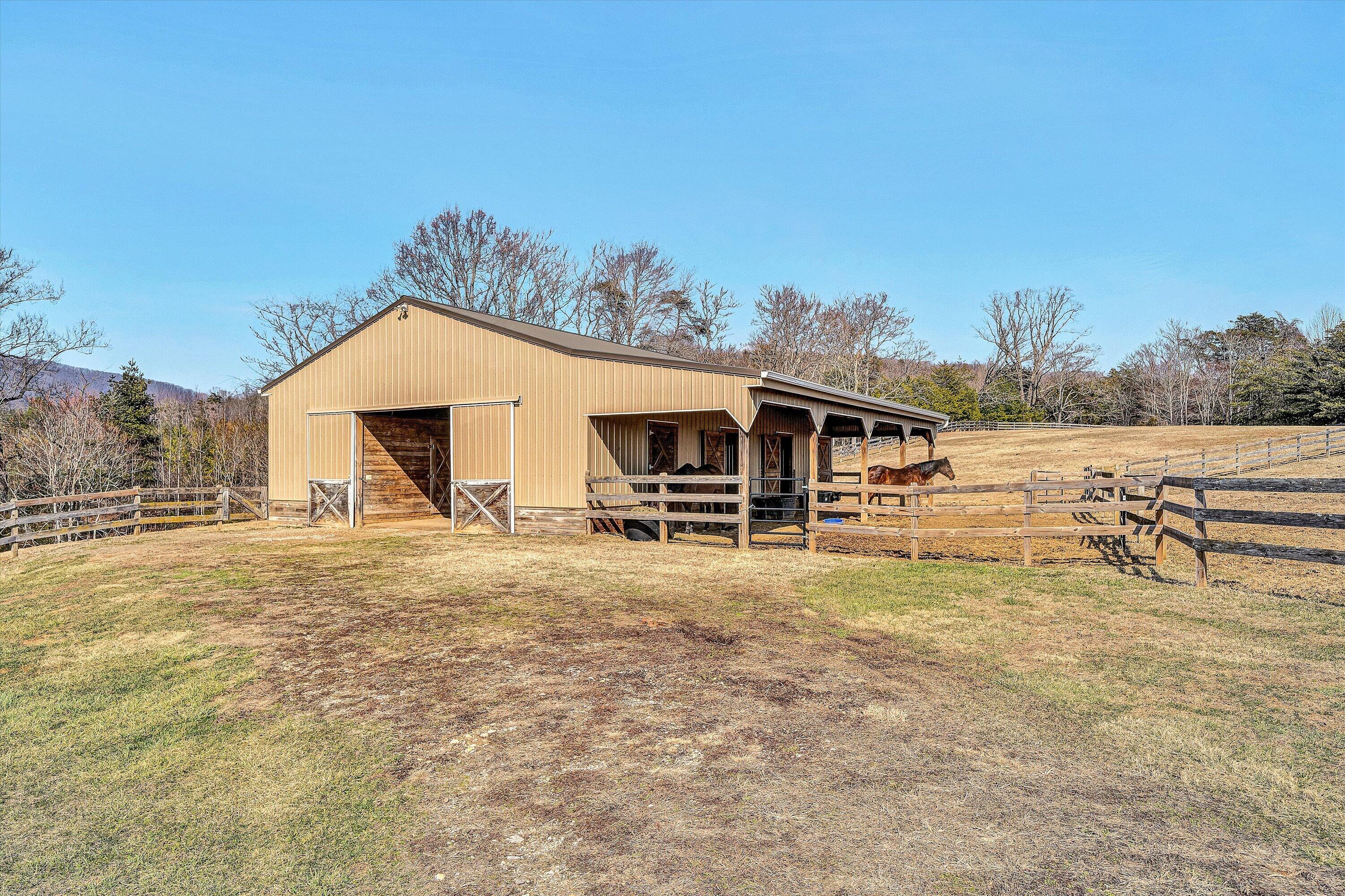 323 DEERBERRY LN