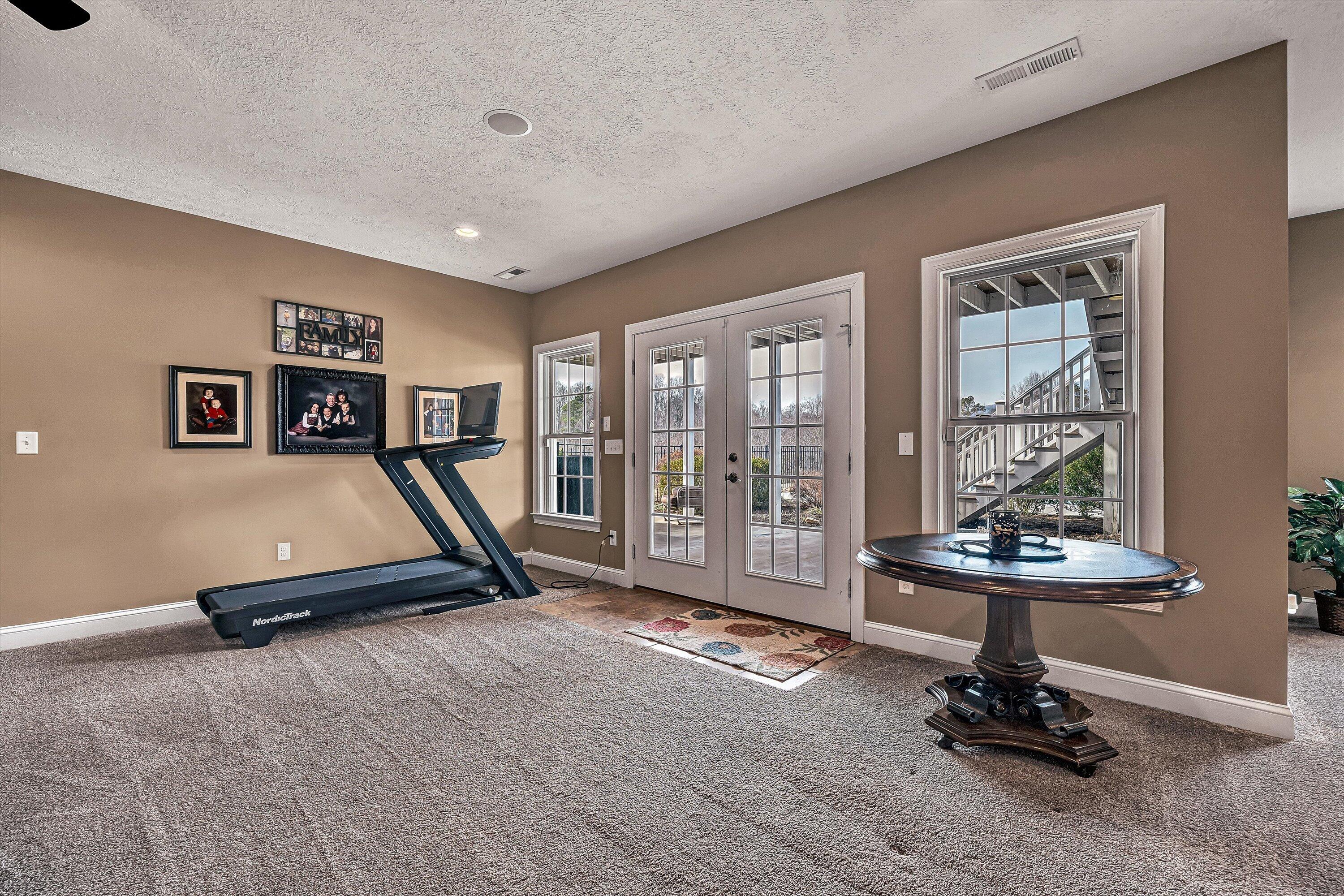 323 DEERBERRY LN