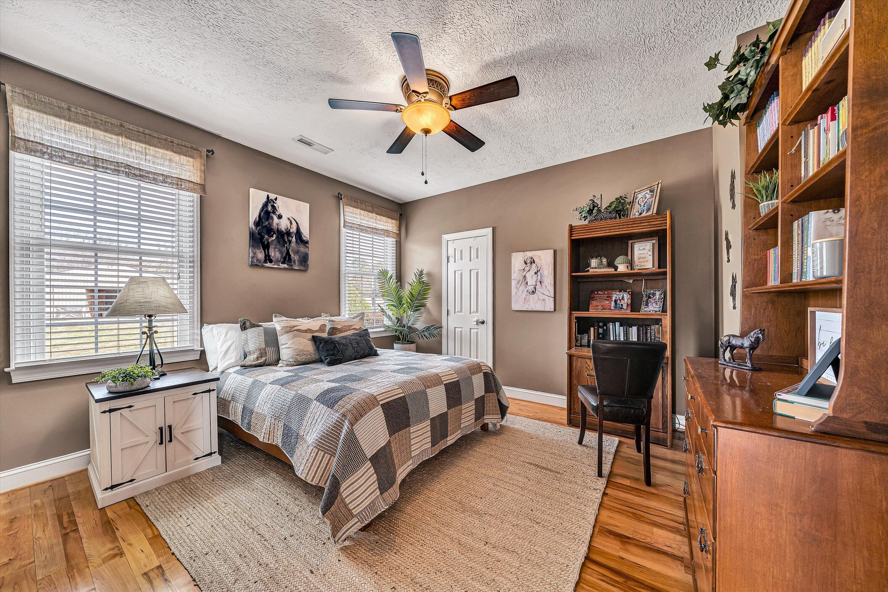 323 DEERBERRY LN