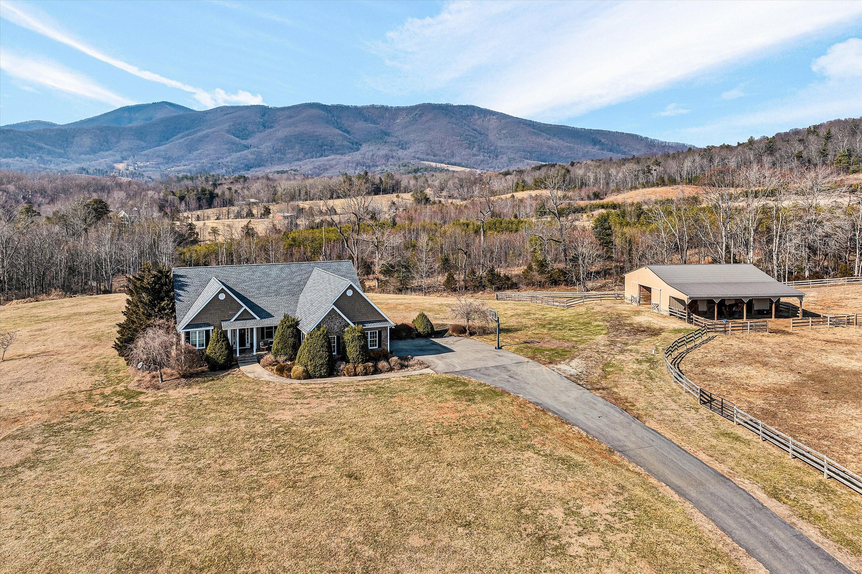 323 DEERBERRY LN