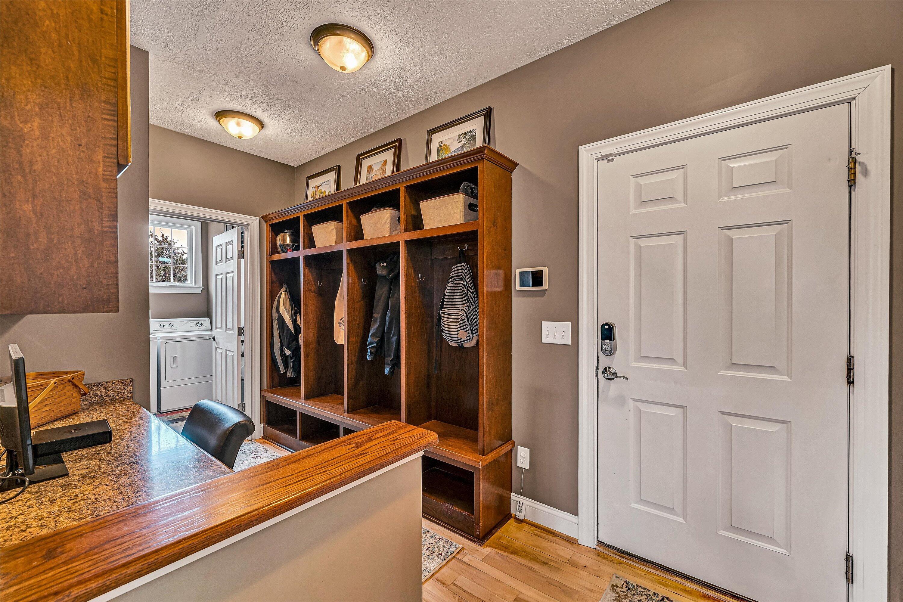 323 DEERBERRY LN