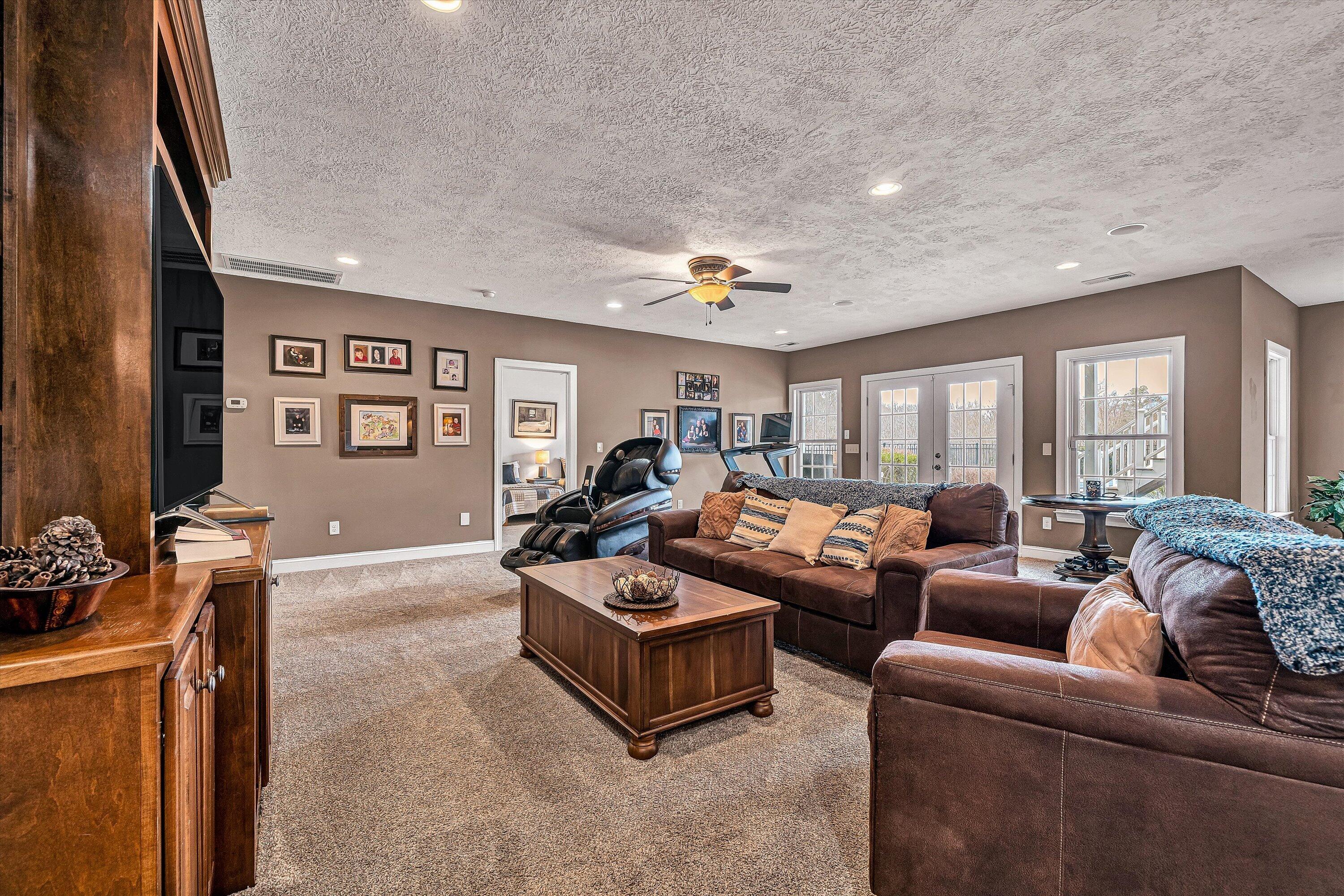 323 DEERBERRY LN