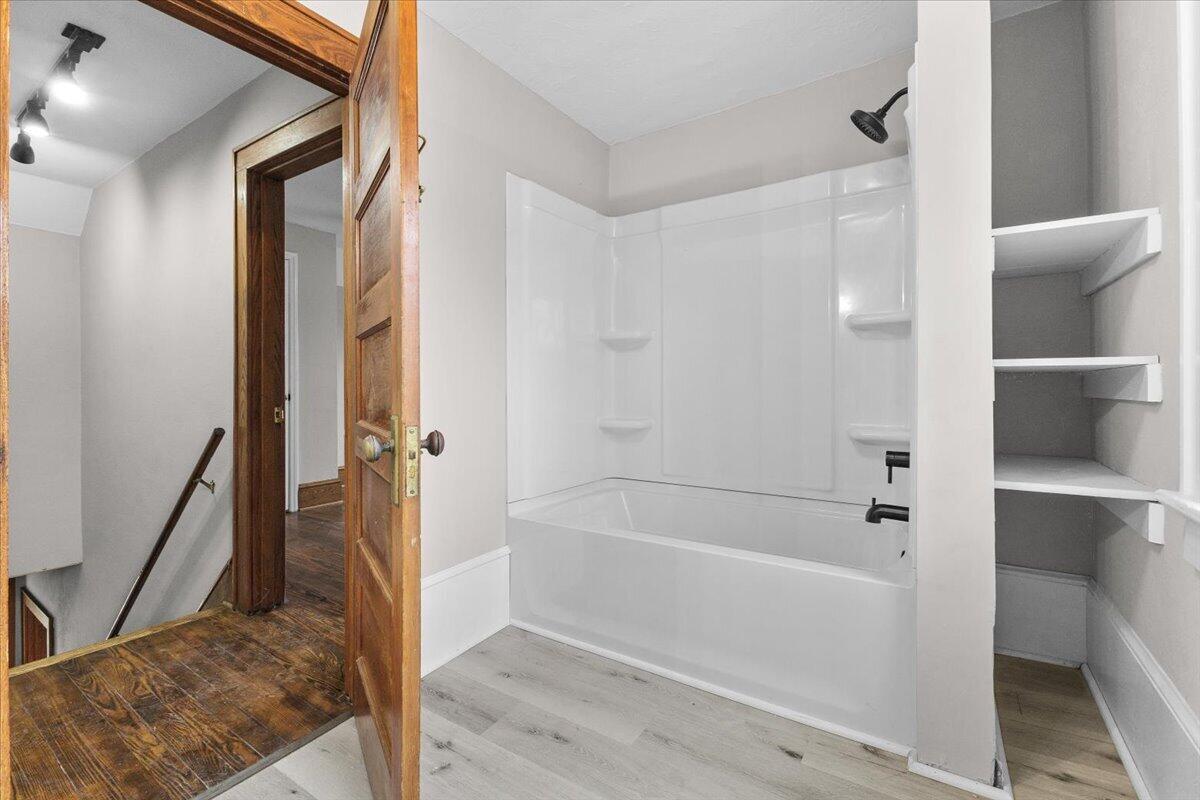 1705 Brad CT