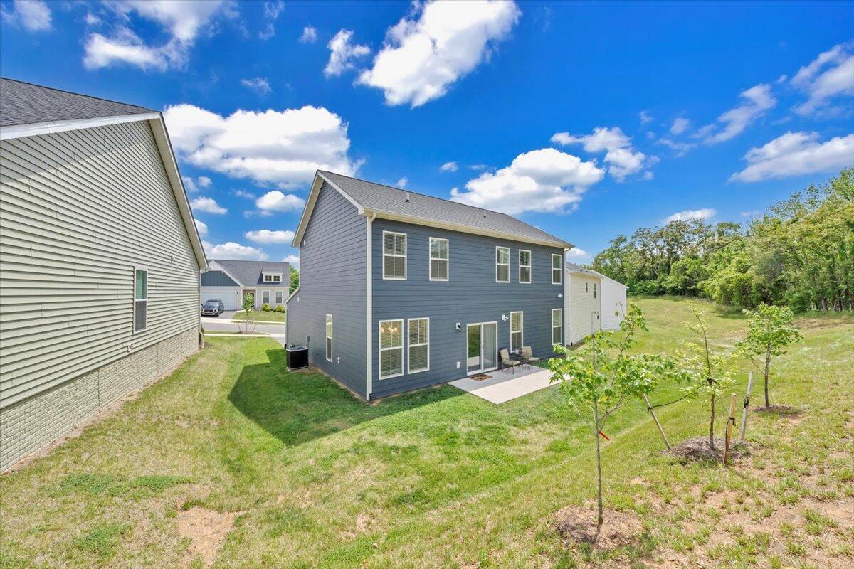 2130 Kings Walk DR NE