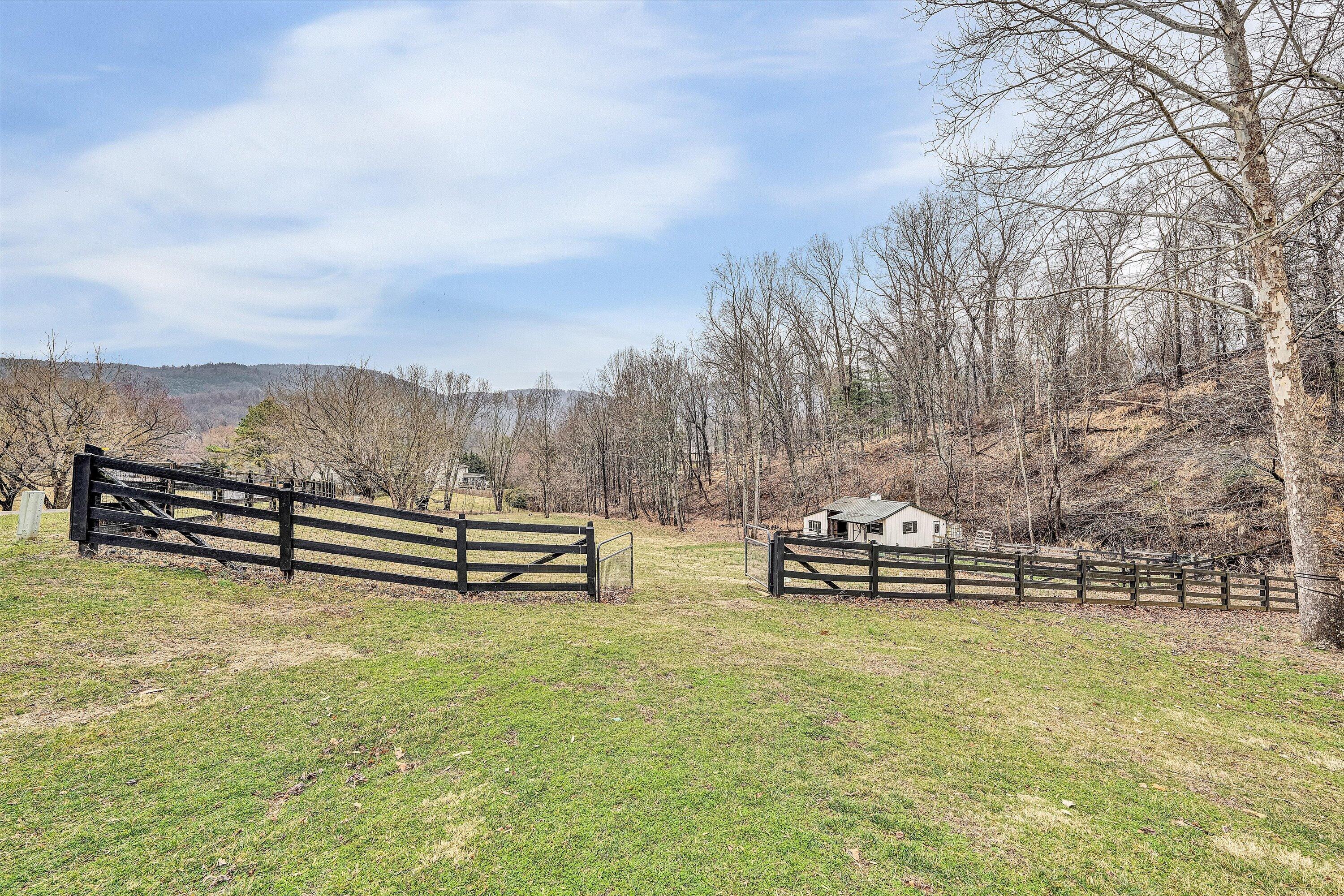 7908 Forest Creek DR