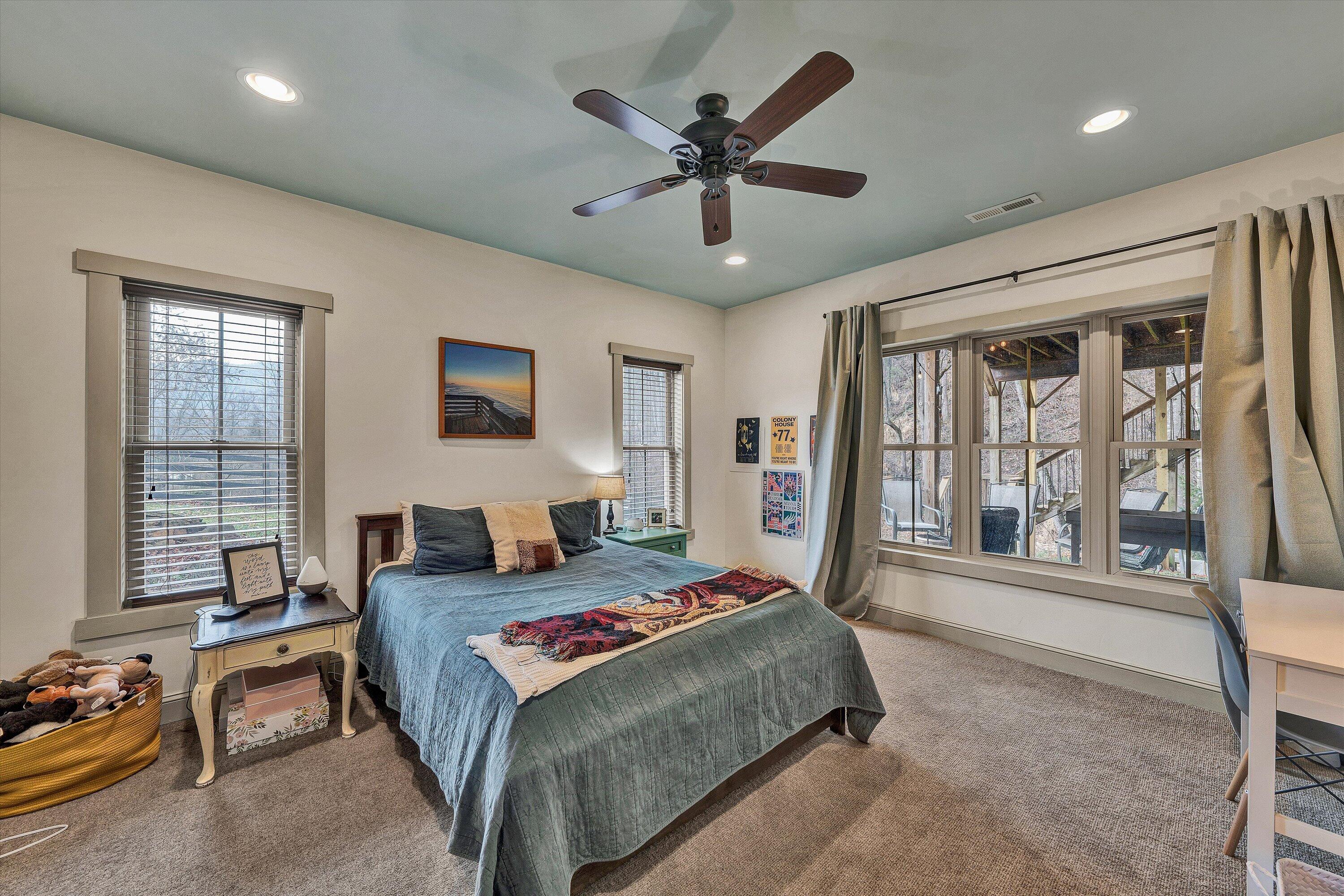 7908 Forest Creek DR