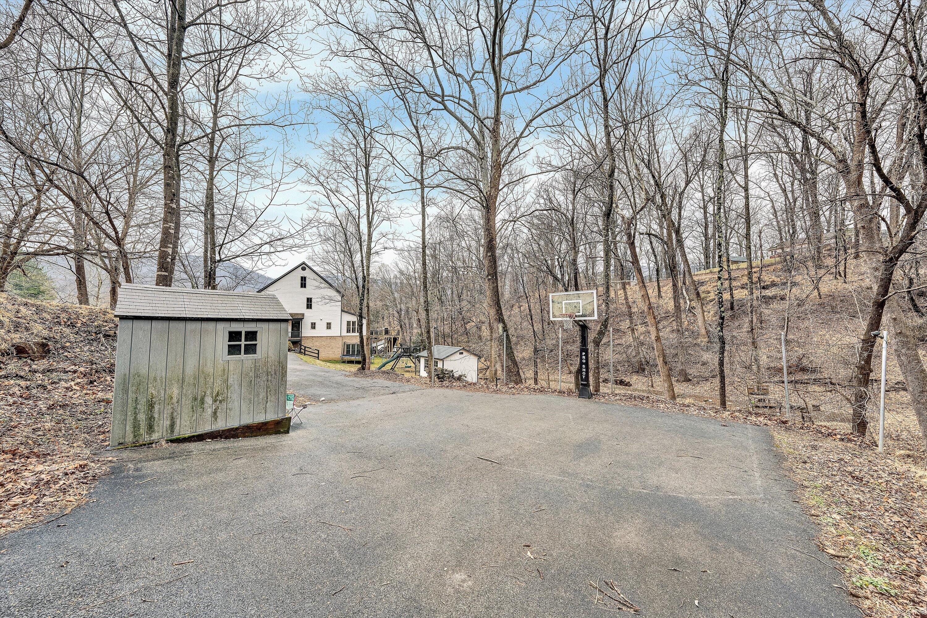 7908 Forest Creek DR