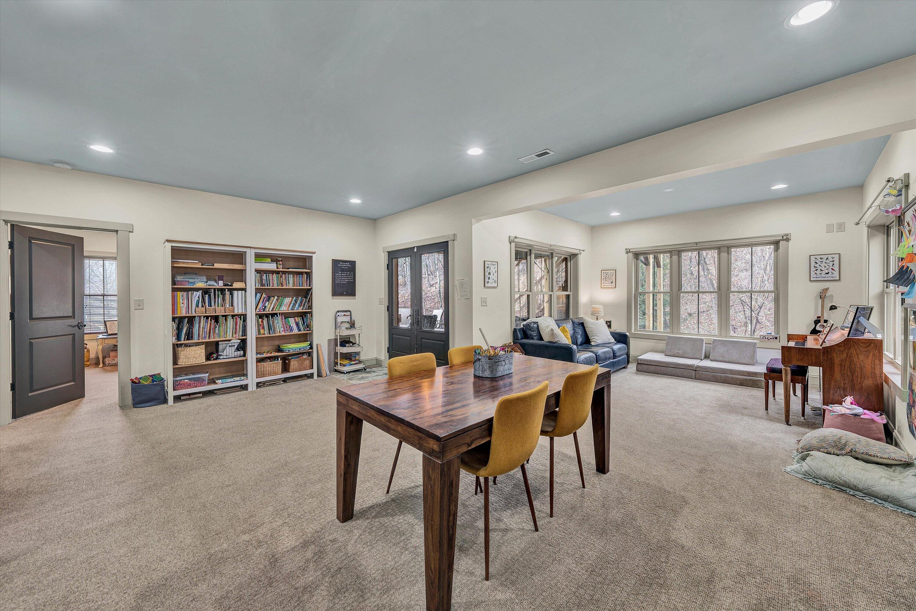 7908 Forest Creek DR