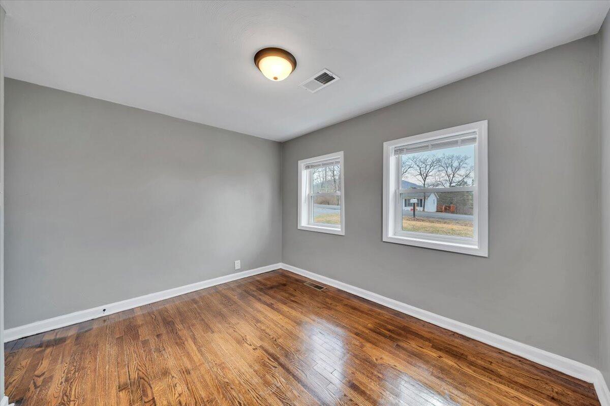383 Ridge RD