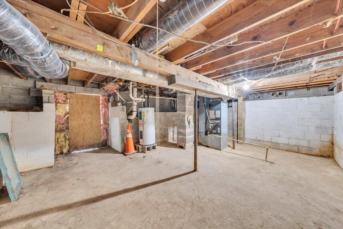 383 Ridge RD