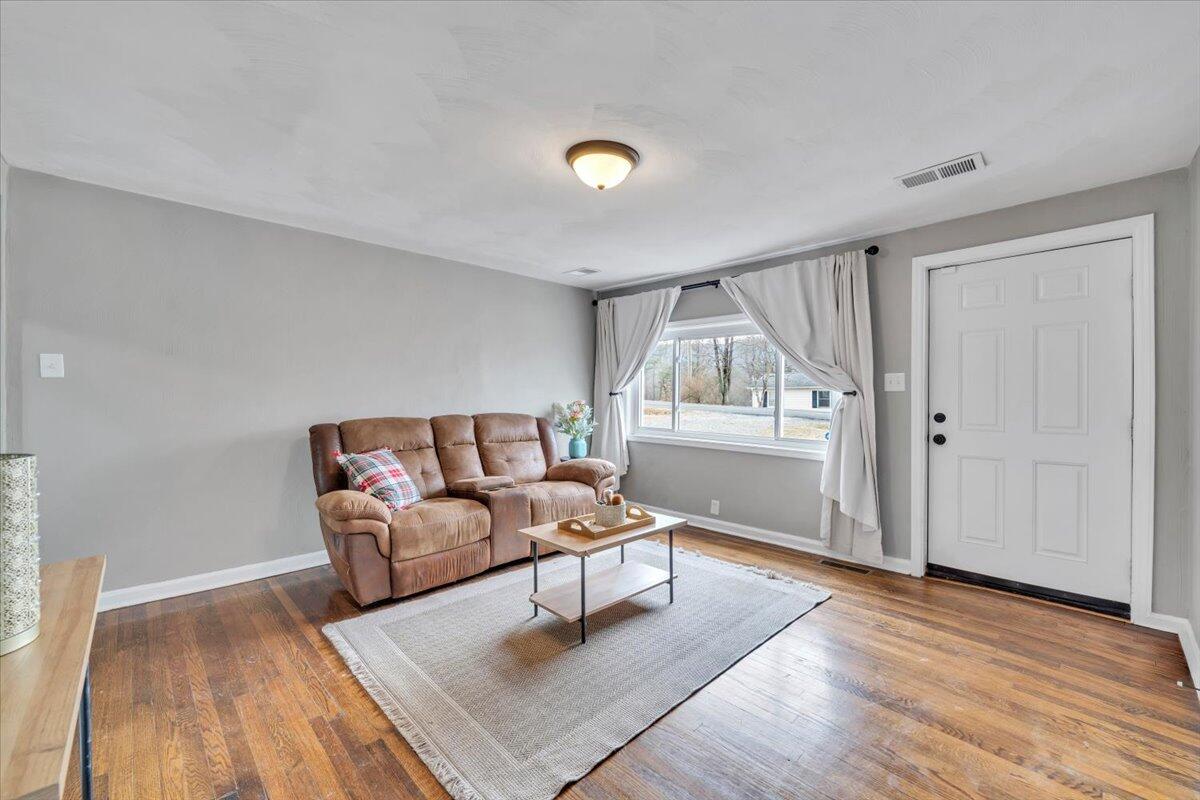383 Ridge RD