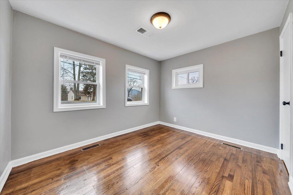383 Ridge RD