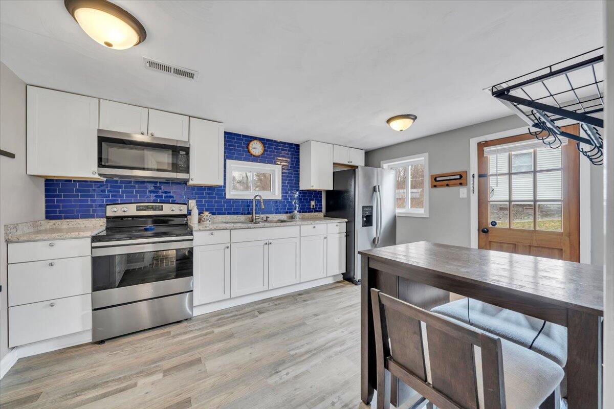 383 Ridge RD