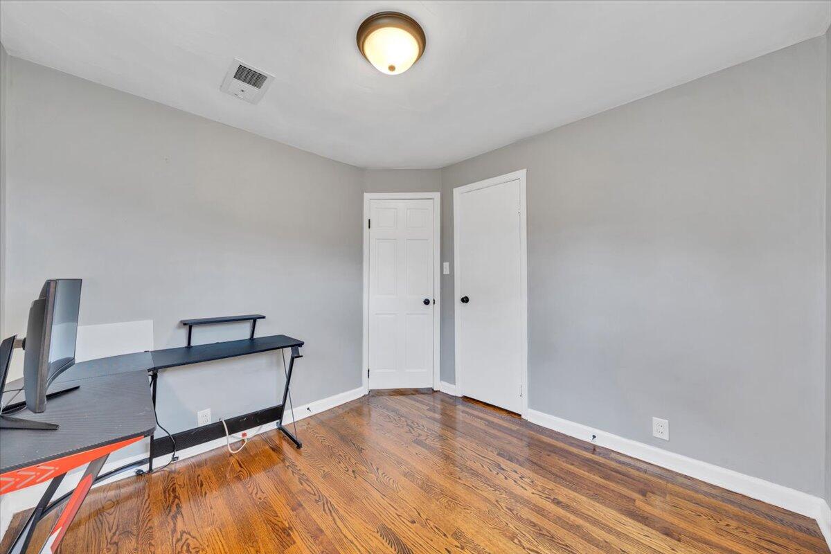 383 Ridge RD