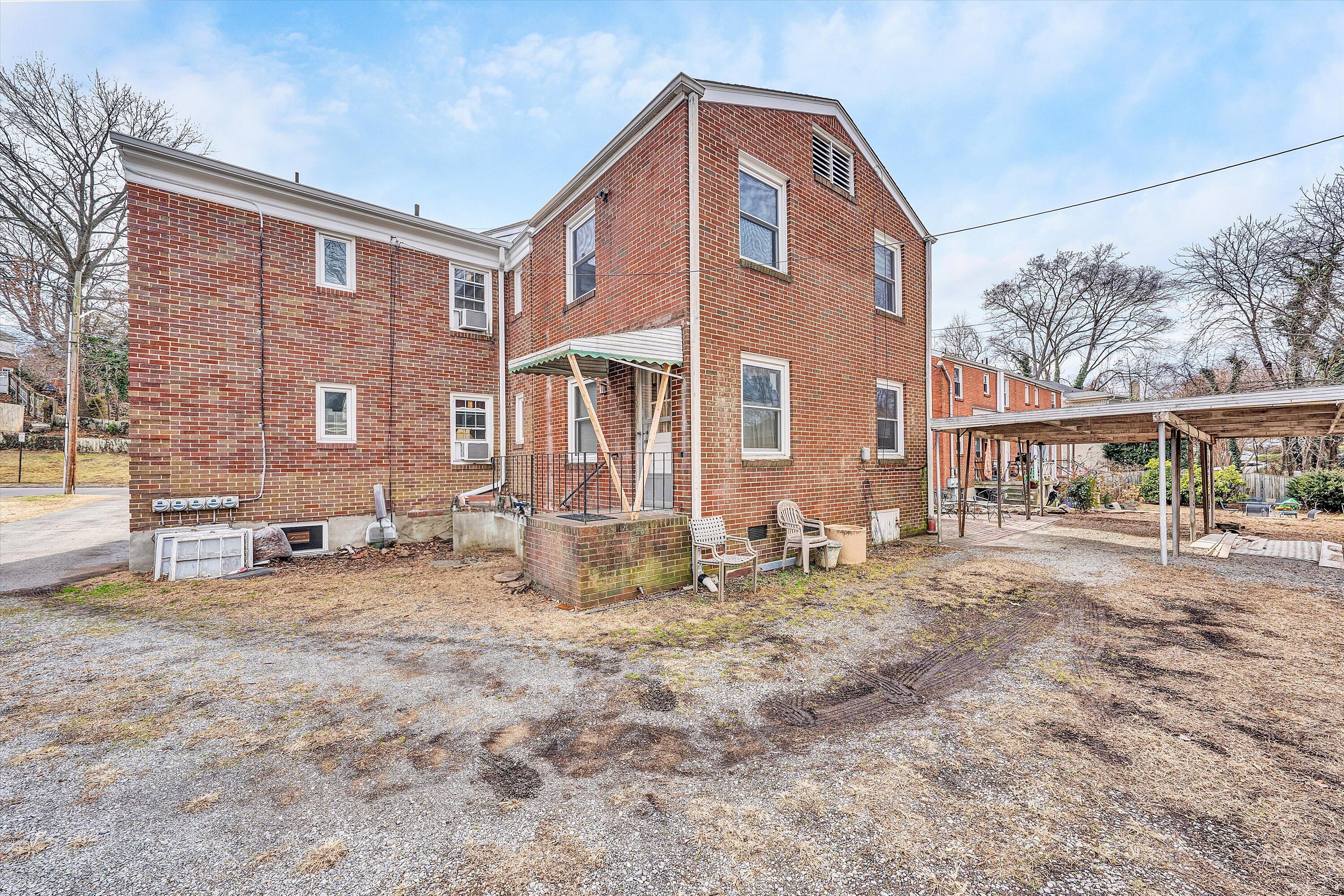 1933 Windsor AVE SW Unit: 4