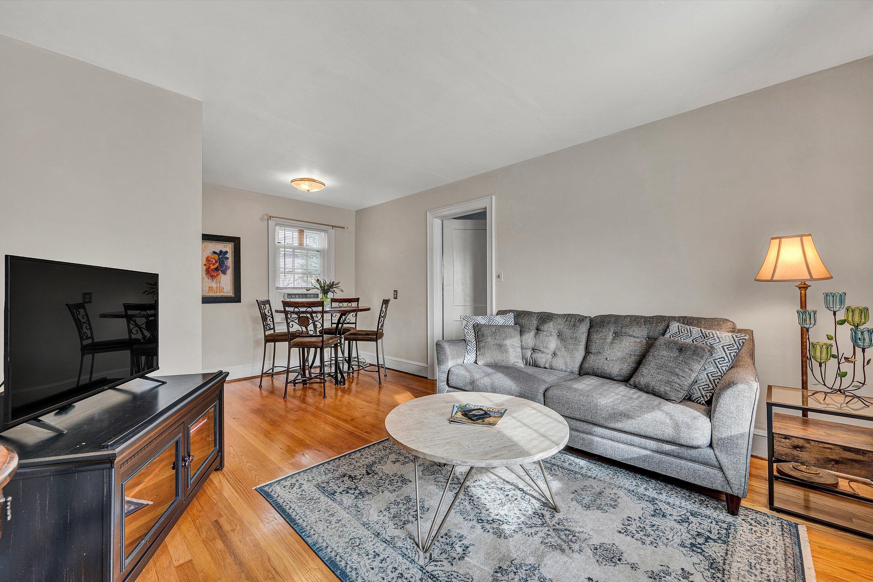 1933 Windsor AVE SW Unit: 4