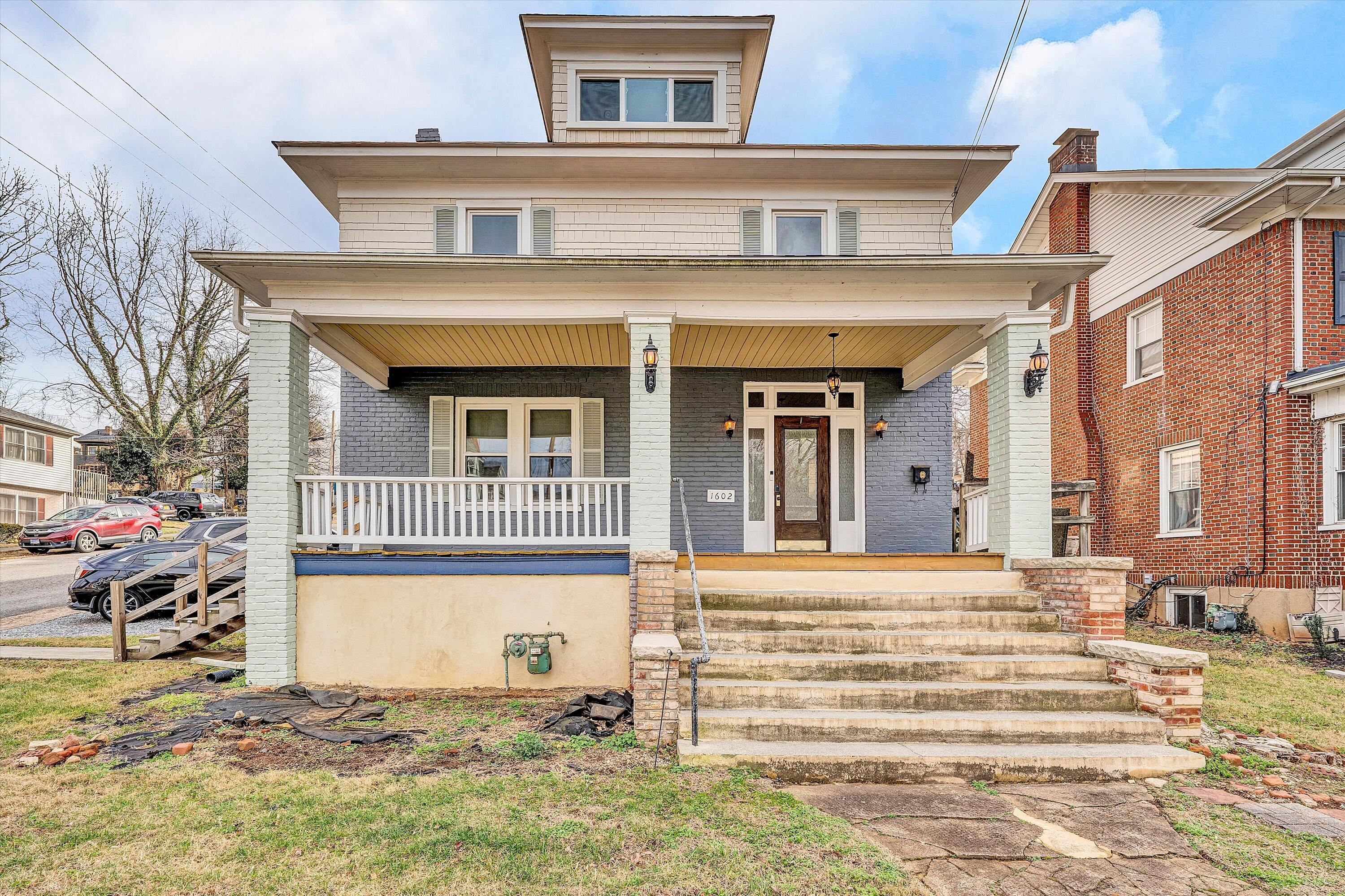 1602 Memorial AVE SW