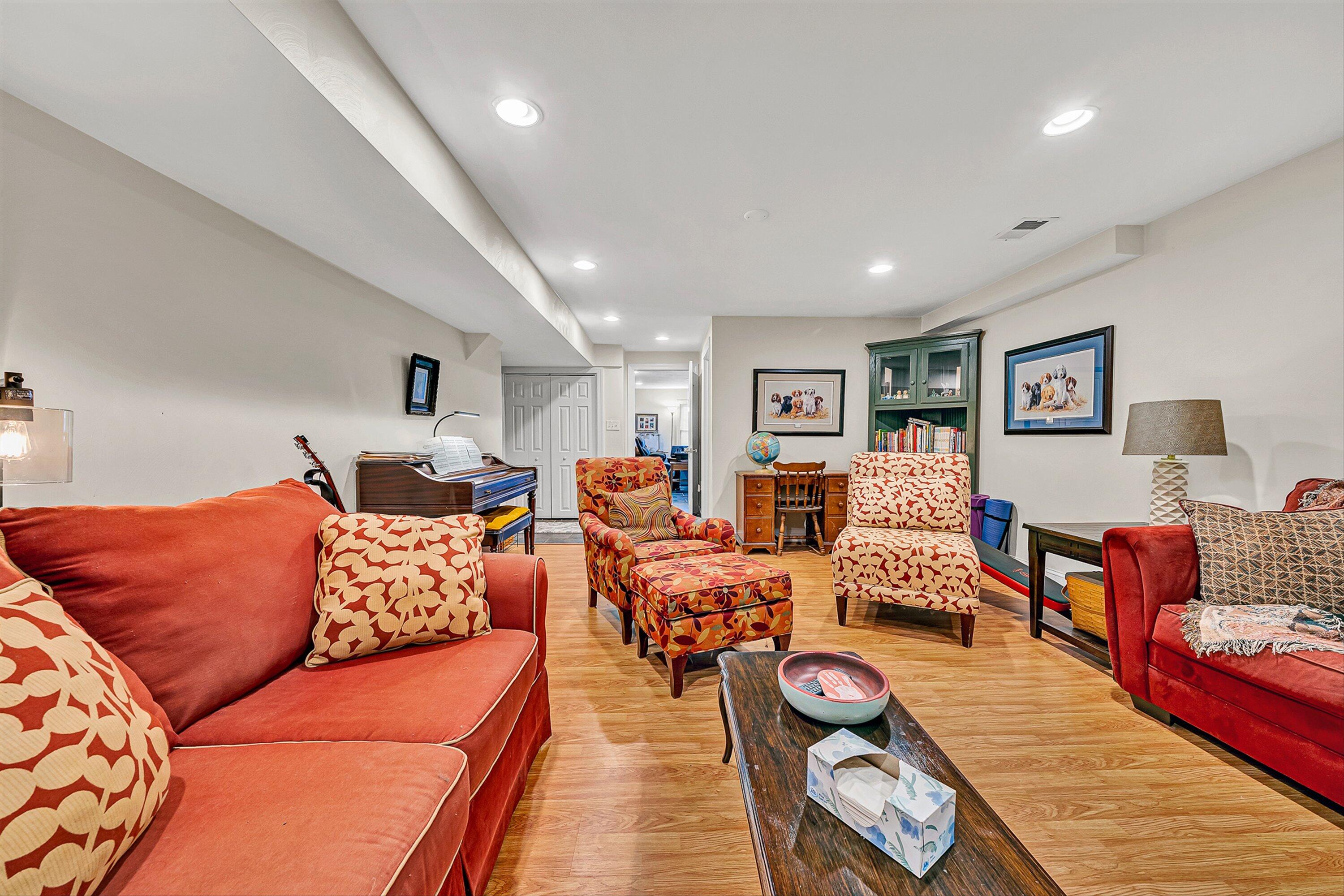 3535 Windsor Oaks CIR SW