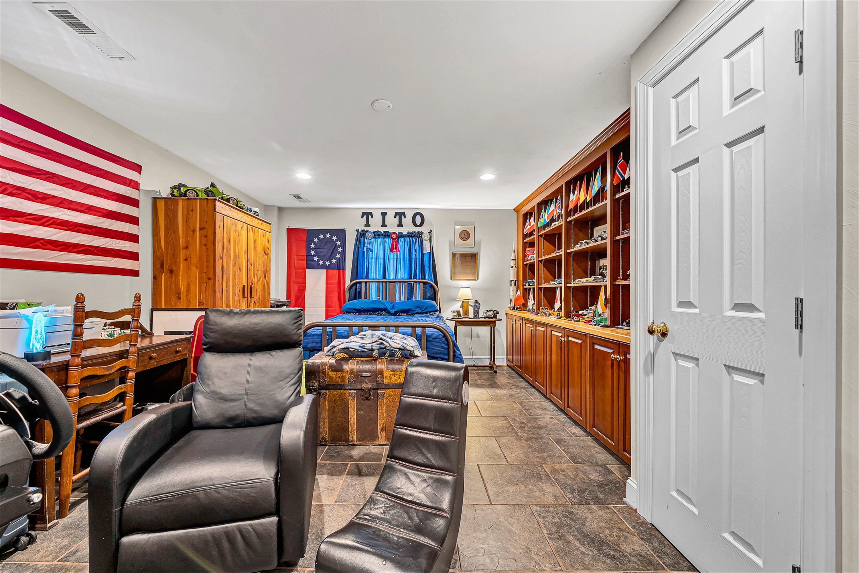 3535 Windsor Oaks CIR SW