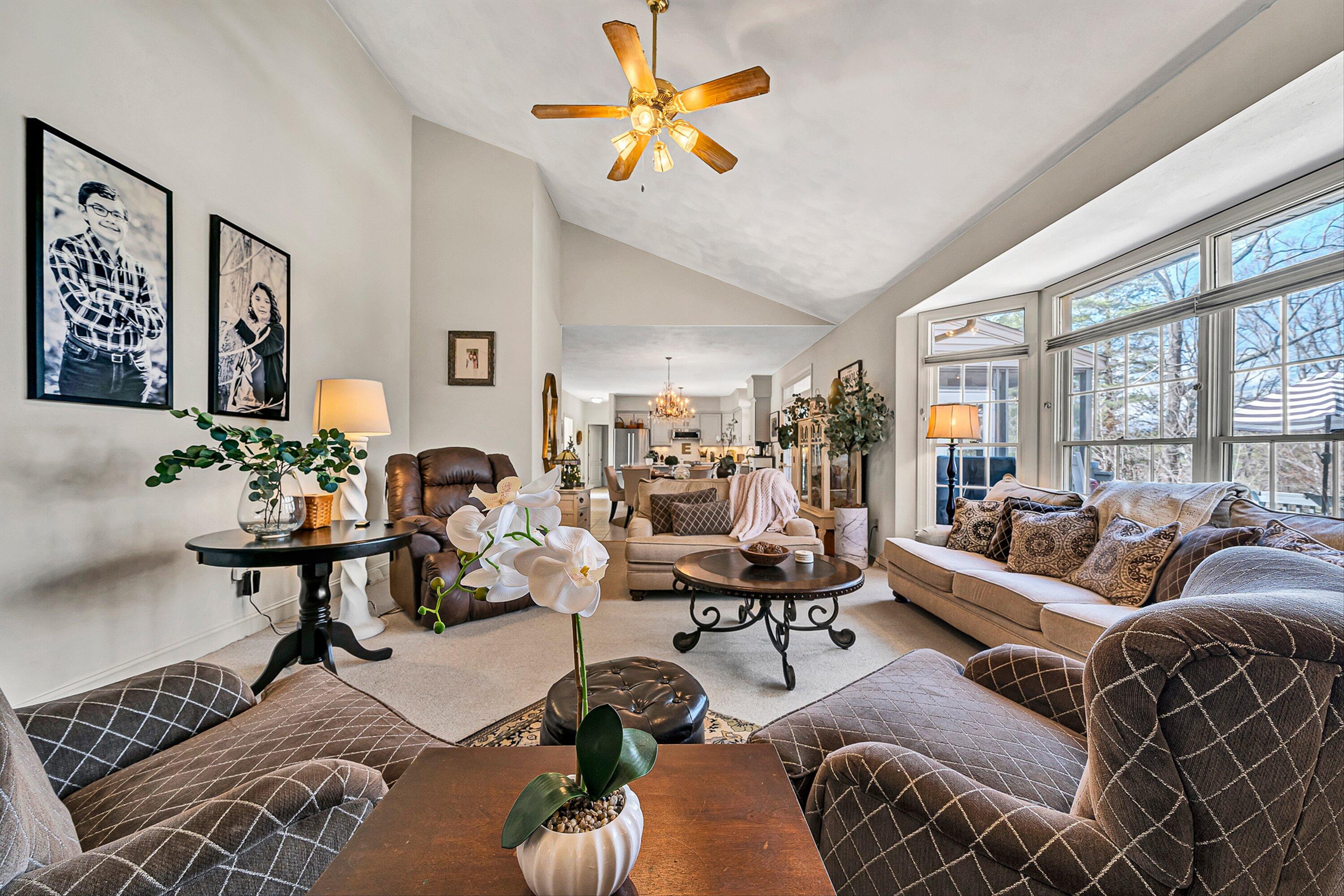3535 Windsor Oaks CIR SW