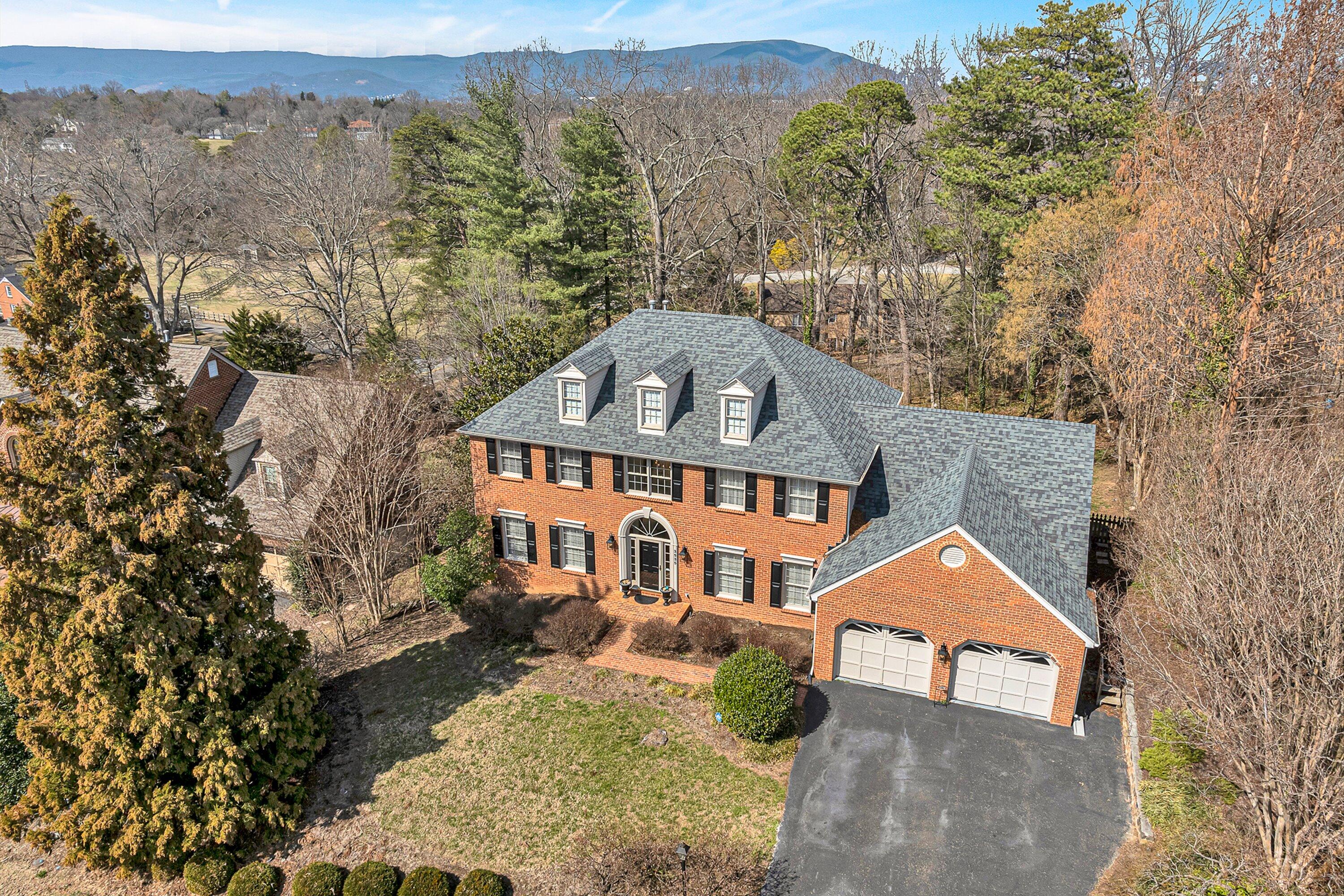 3535 Windsor Oaks CIR SW