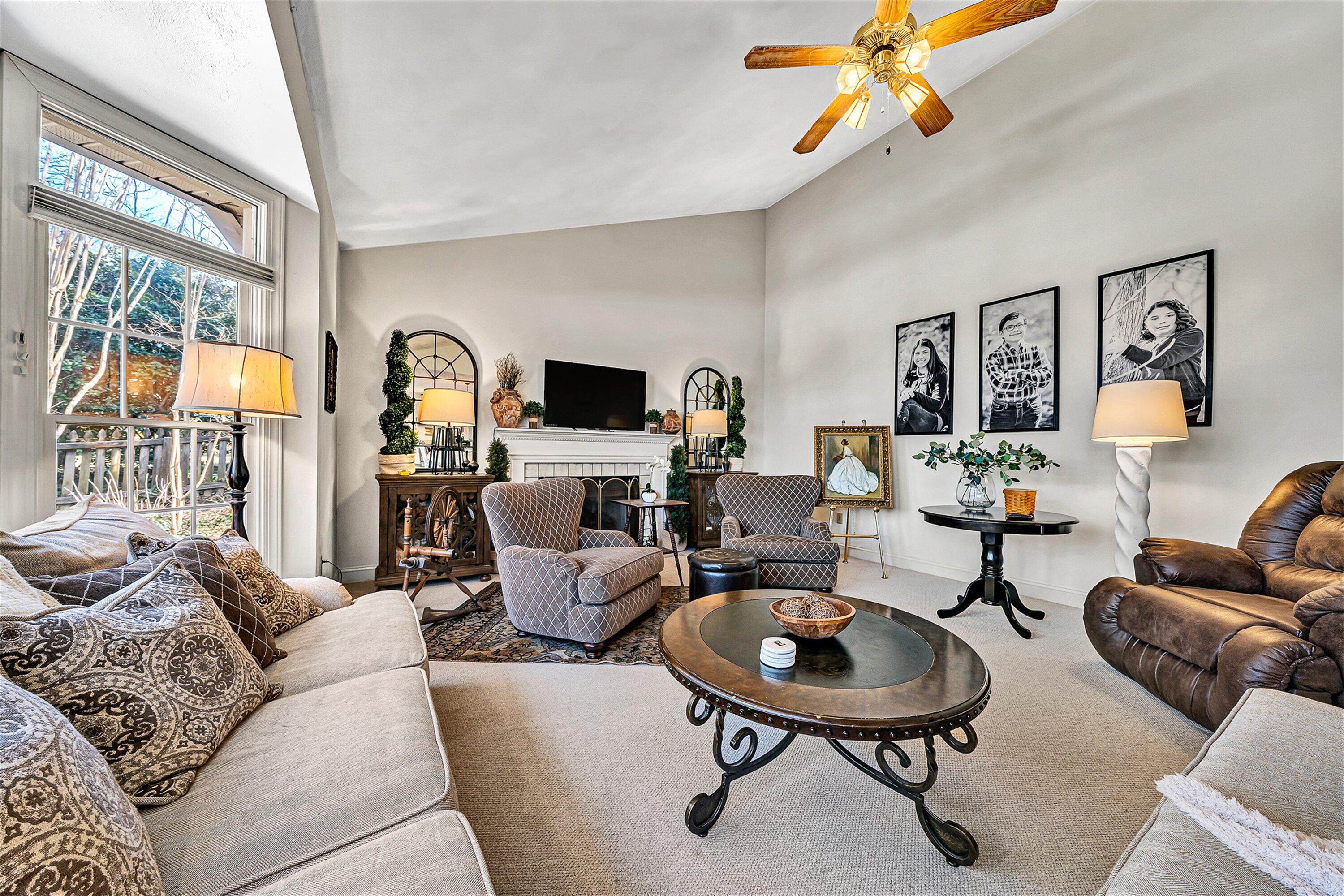 3535 Windsor Oaks CIR SW