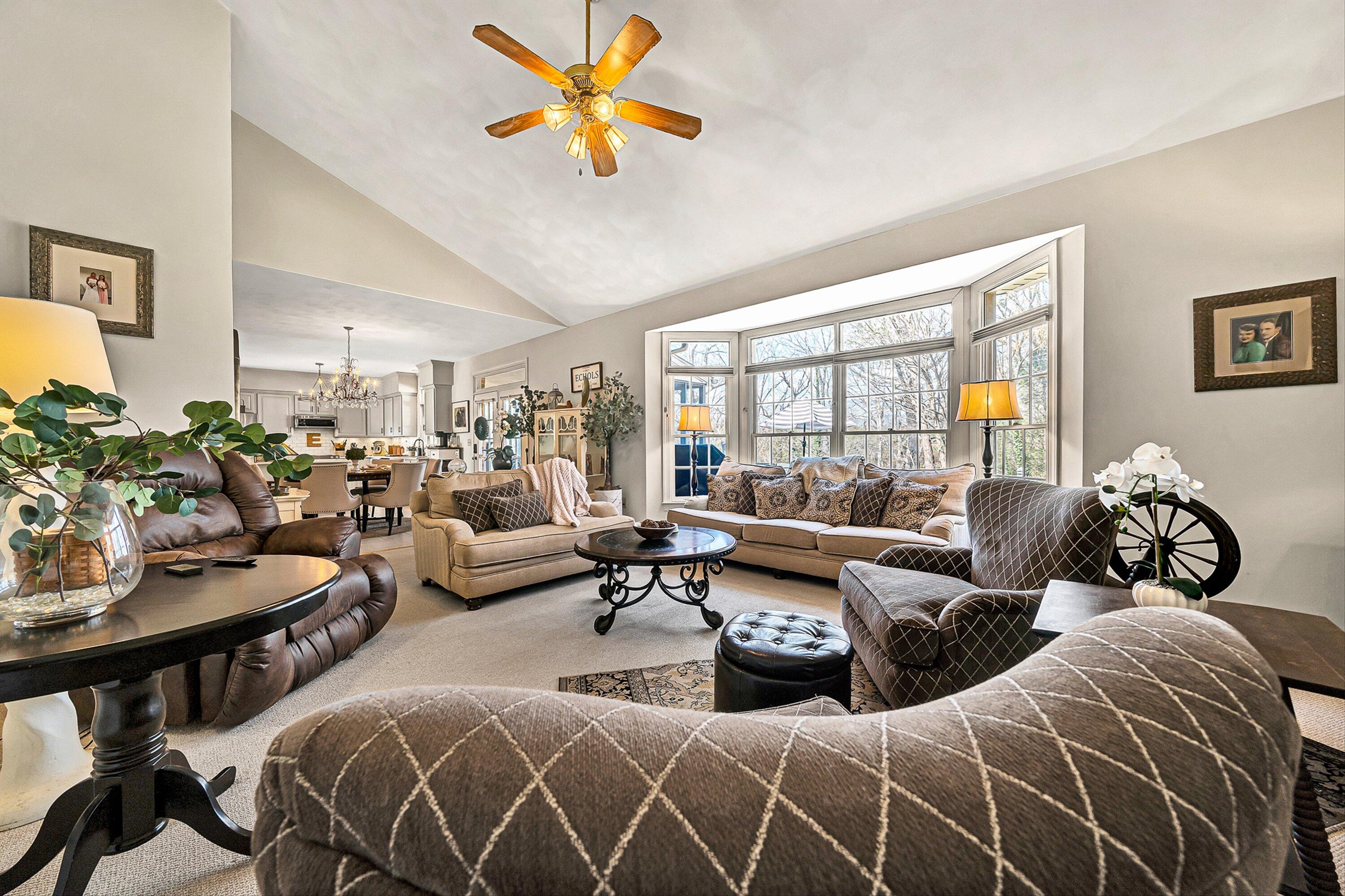 3535 Windsor Oaks CIR SW