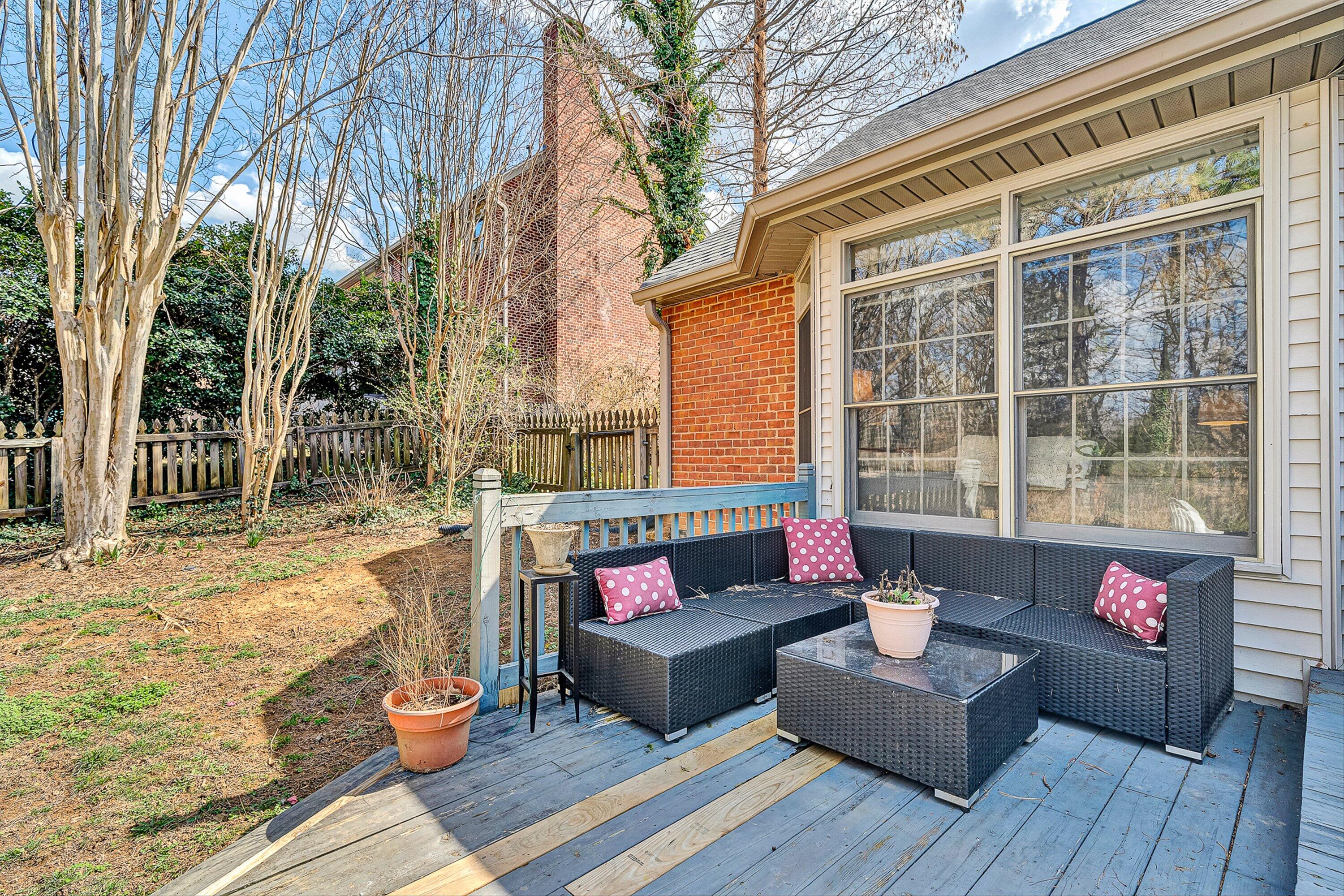 3535 Windsor Oaks CIR SW