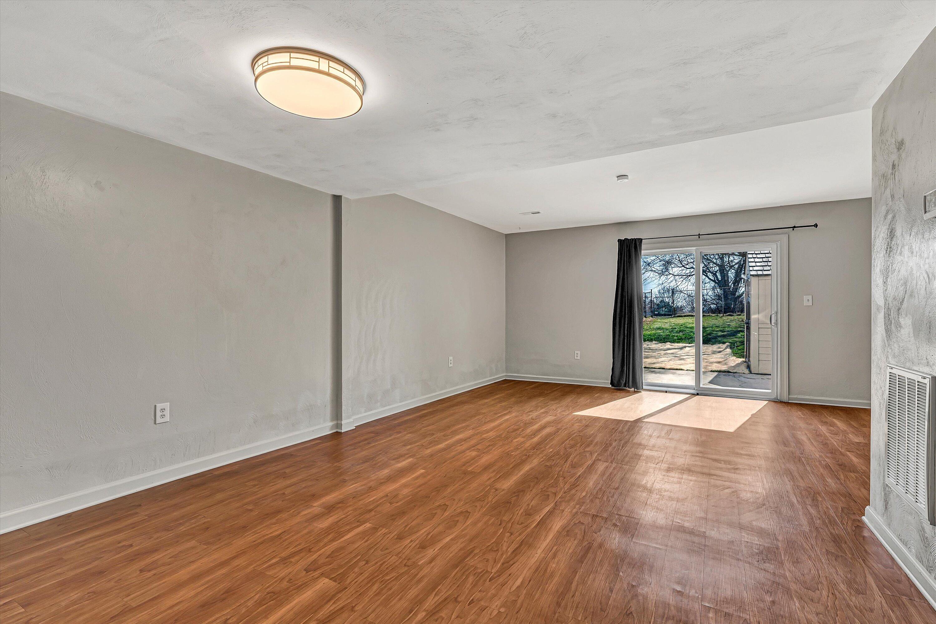 2323 Ranch RD NW