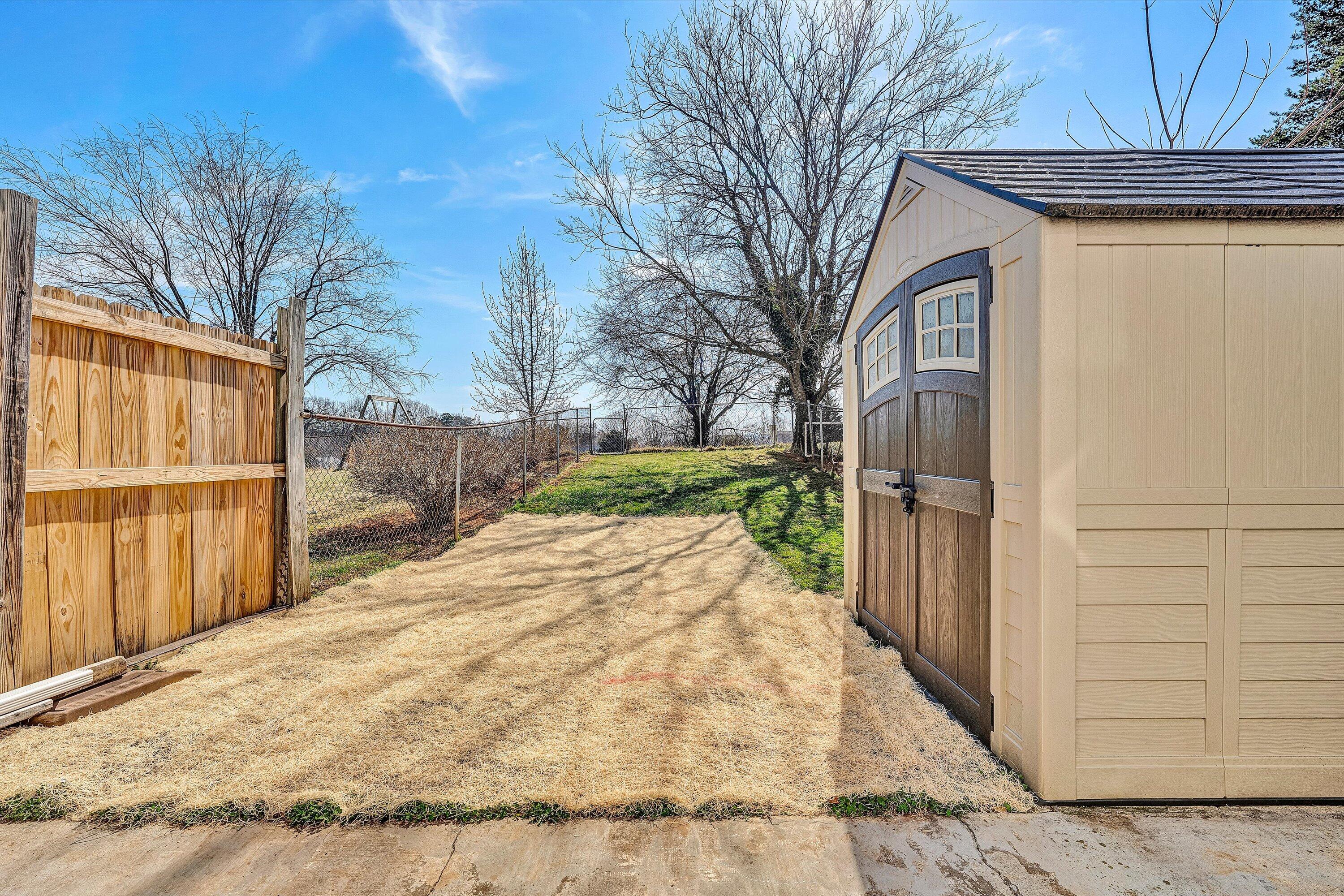 2323 Ranch RD NW