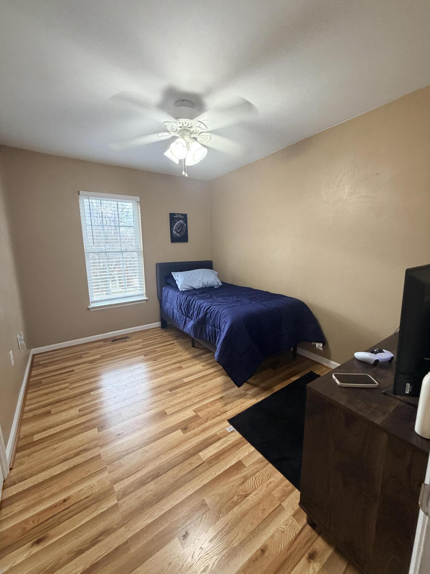 4869 Horseman DR NE