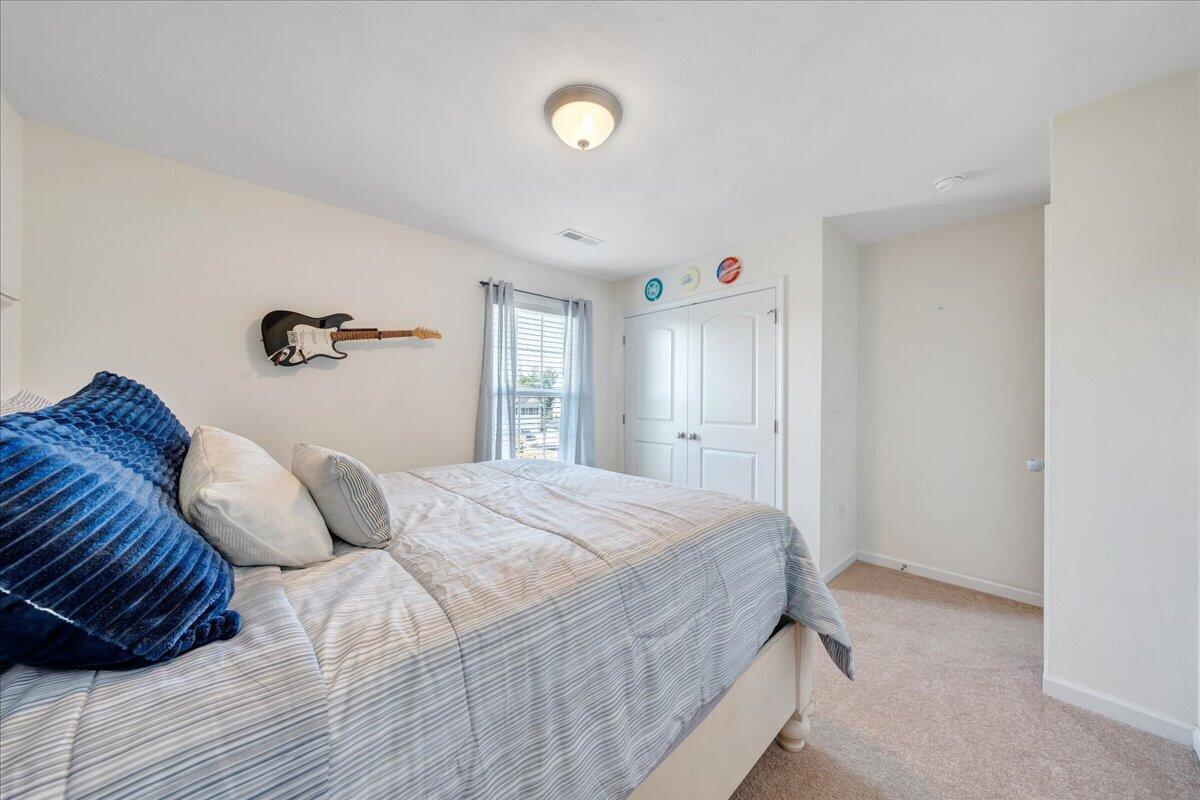 2064 Lawson LN