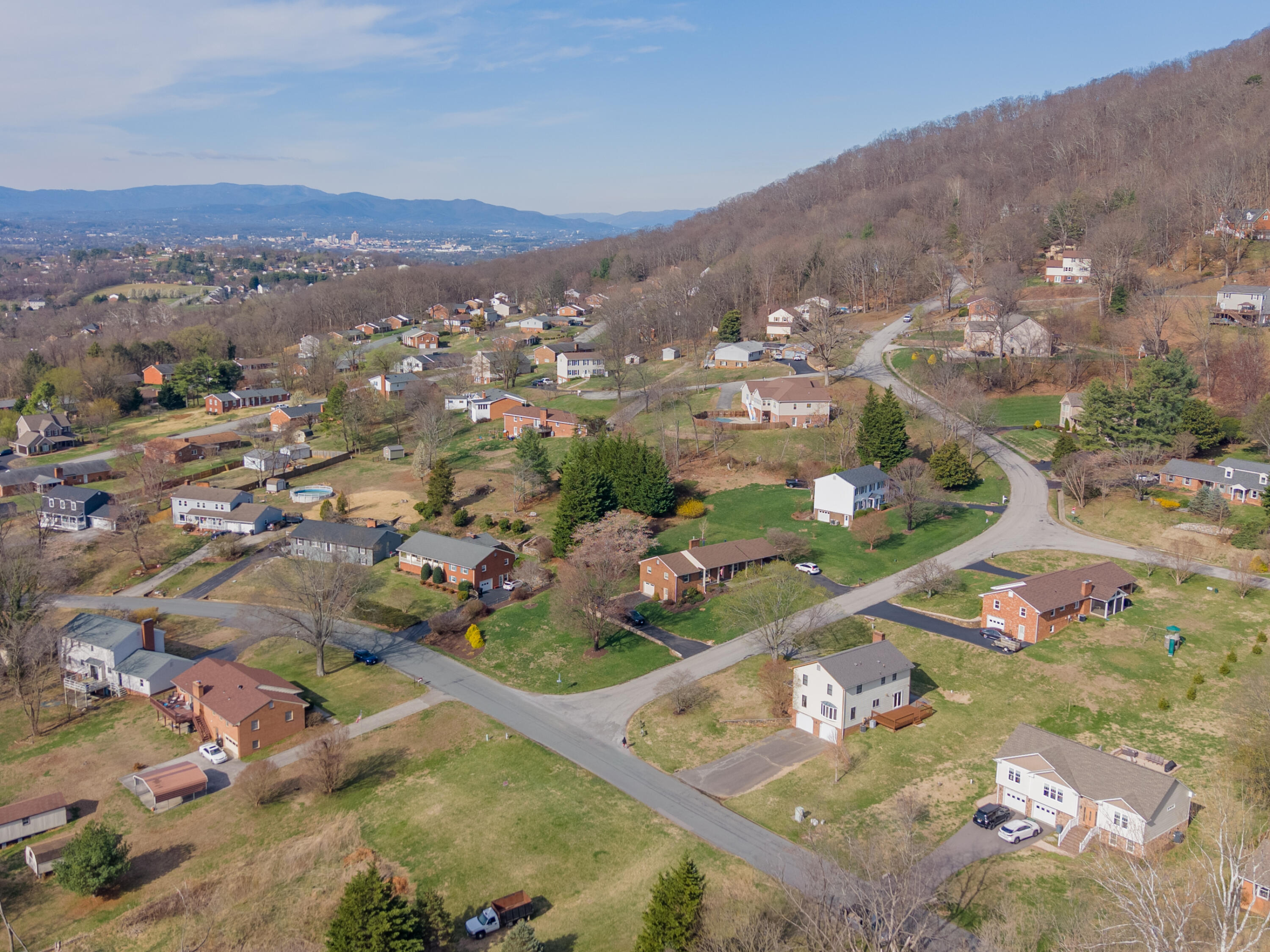 4106 Falling Creek DR