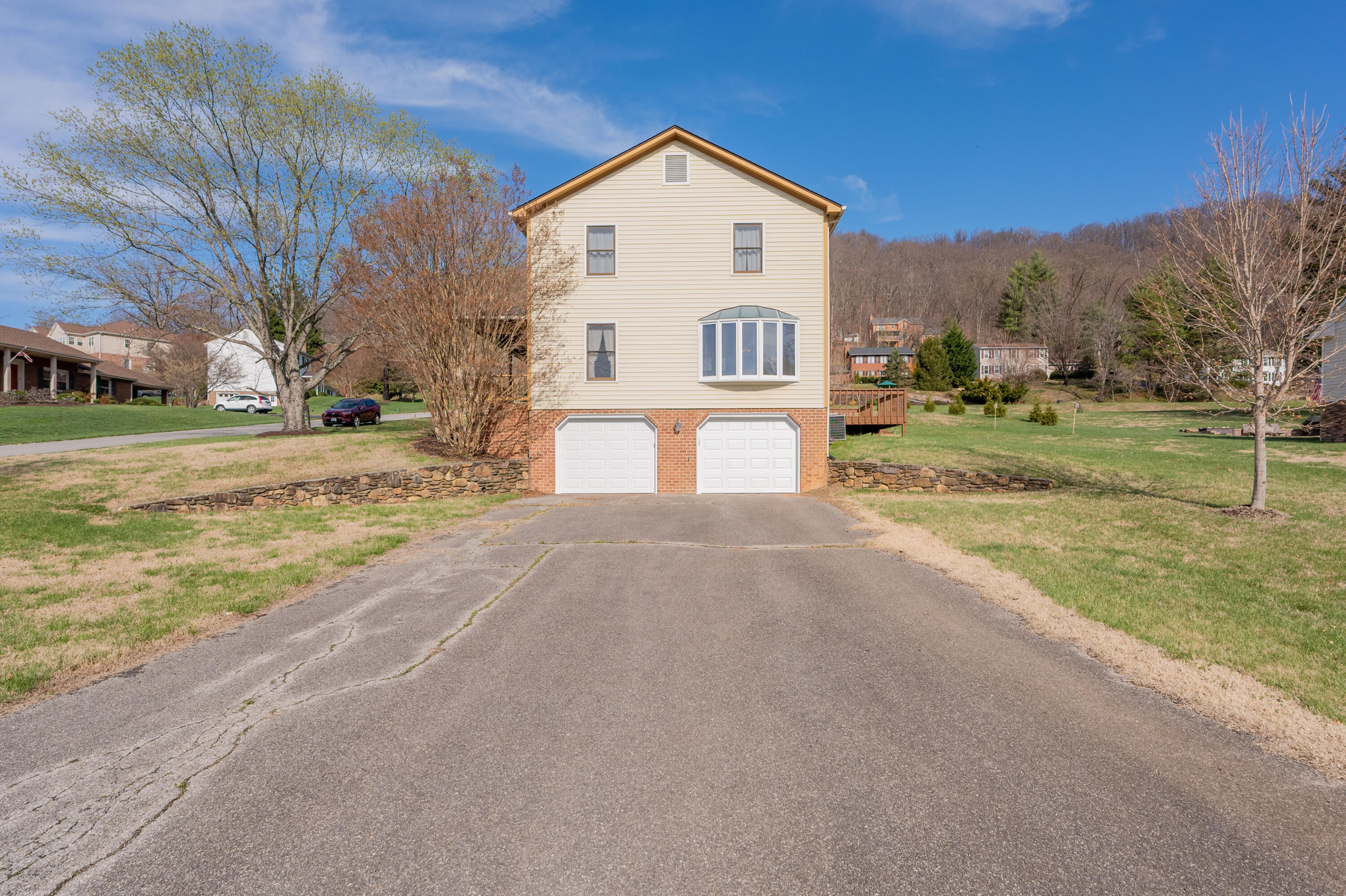 4106 Falling Creek DR