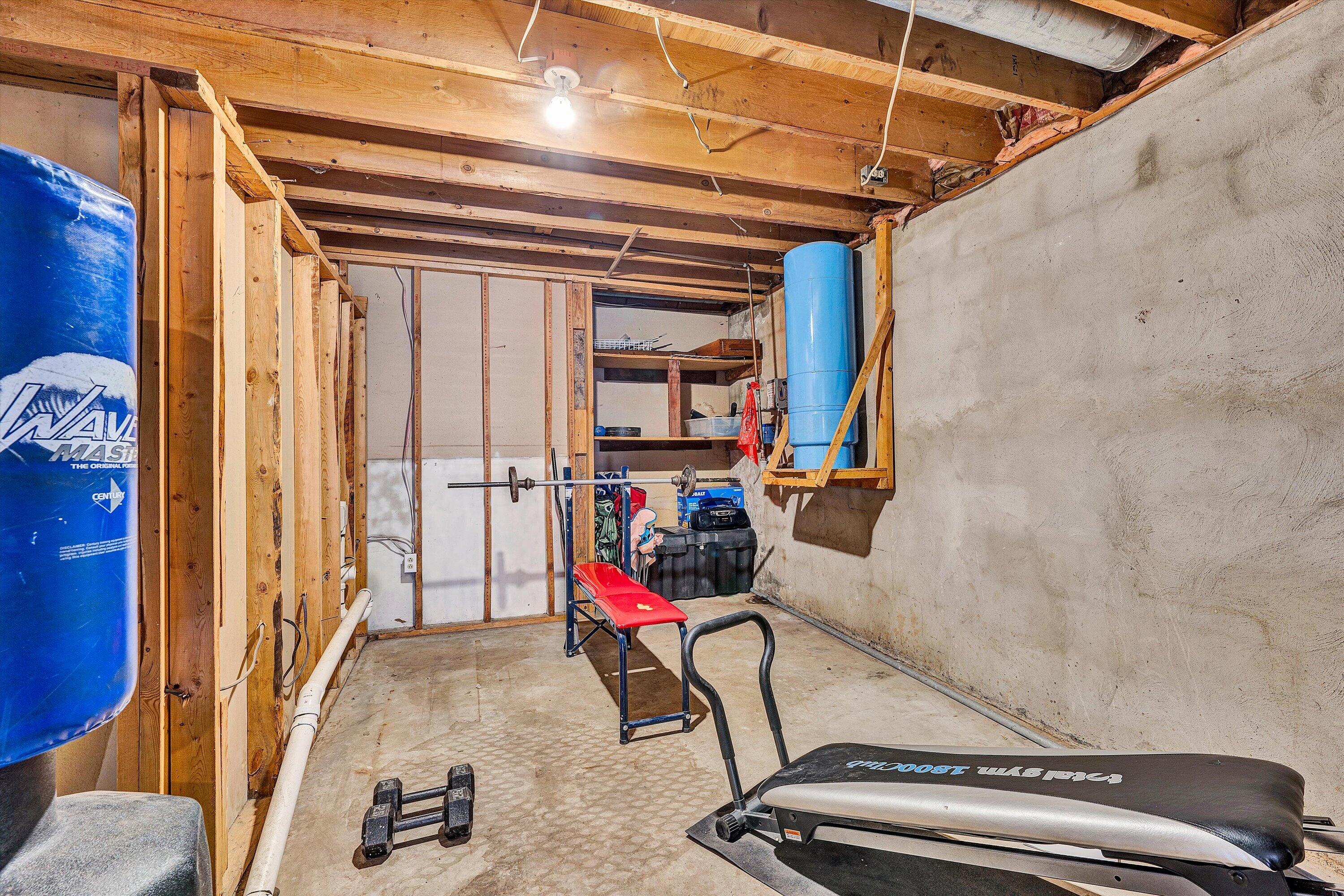 4043 Mockingbird Hill RD