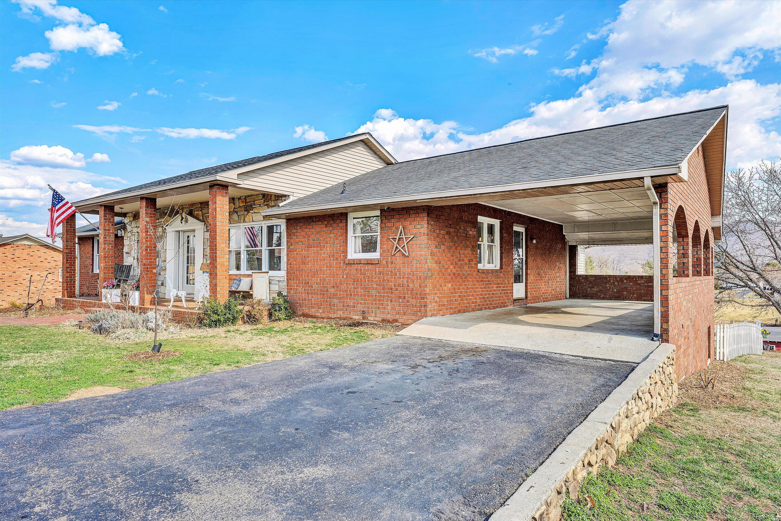 4043 Mockingbird Hill RD
