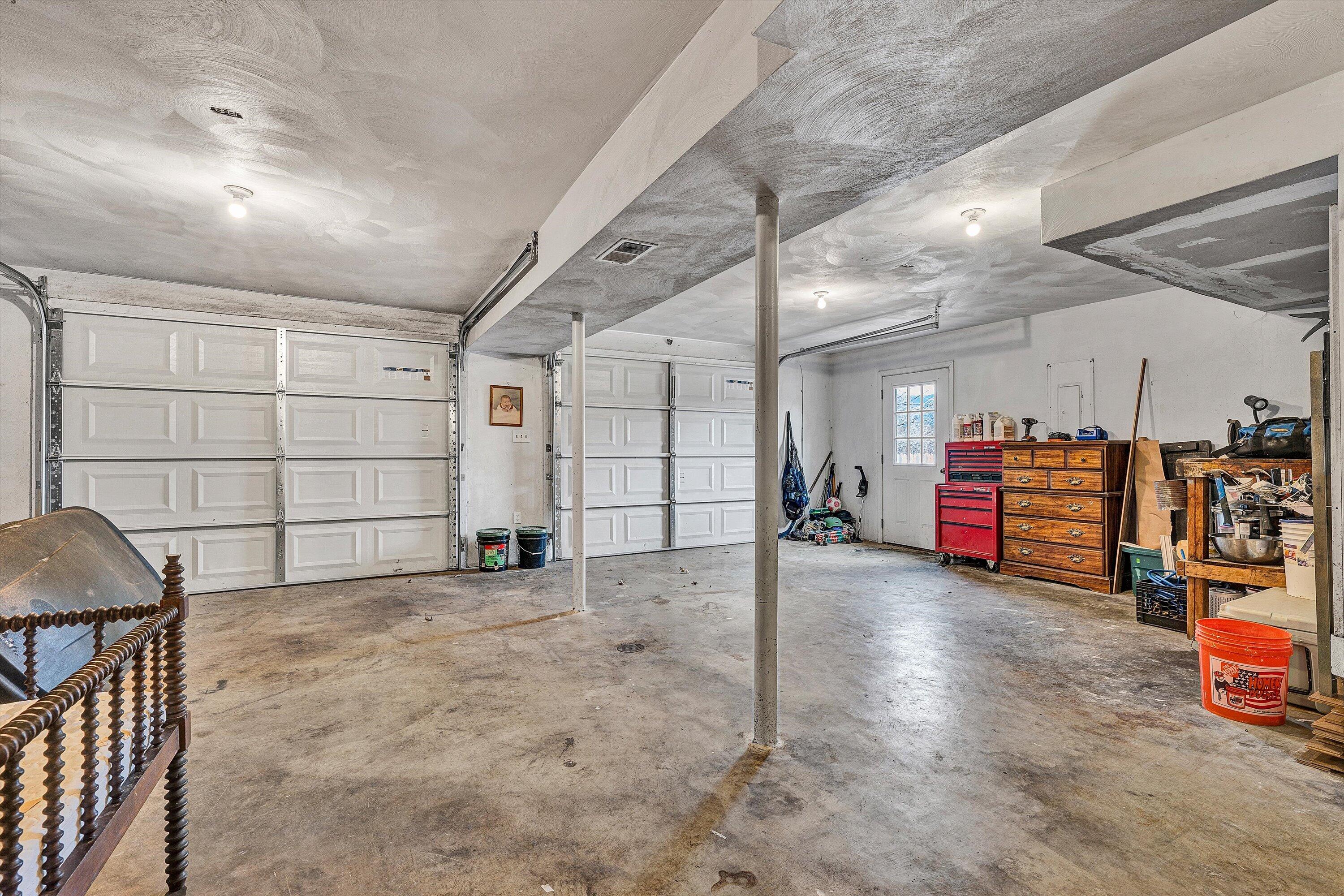 4043 Mockingbird Hill RD