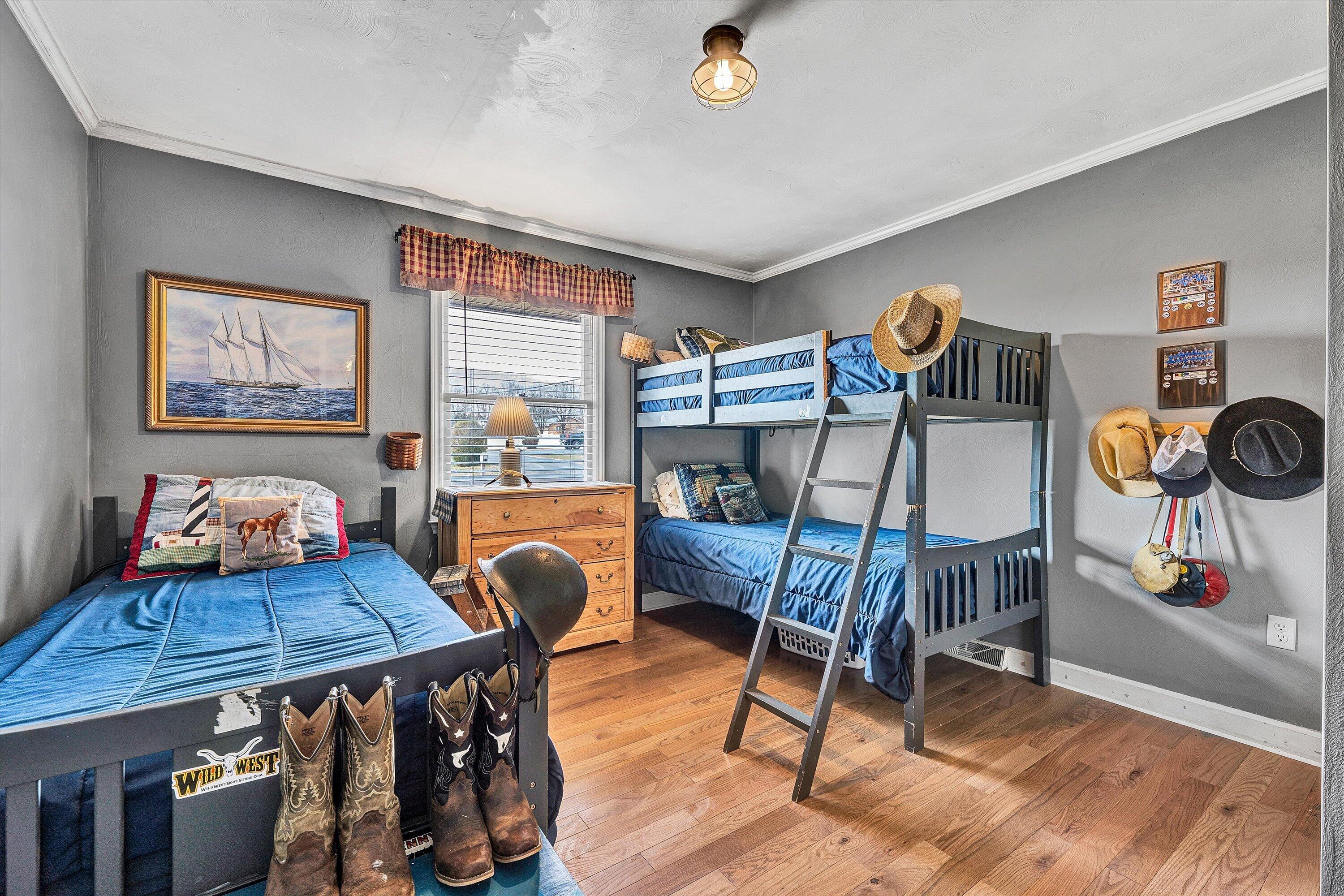4043 Mockingbird Hill RD