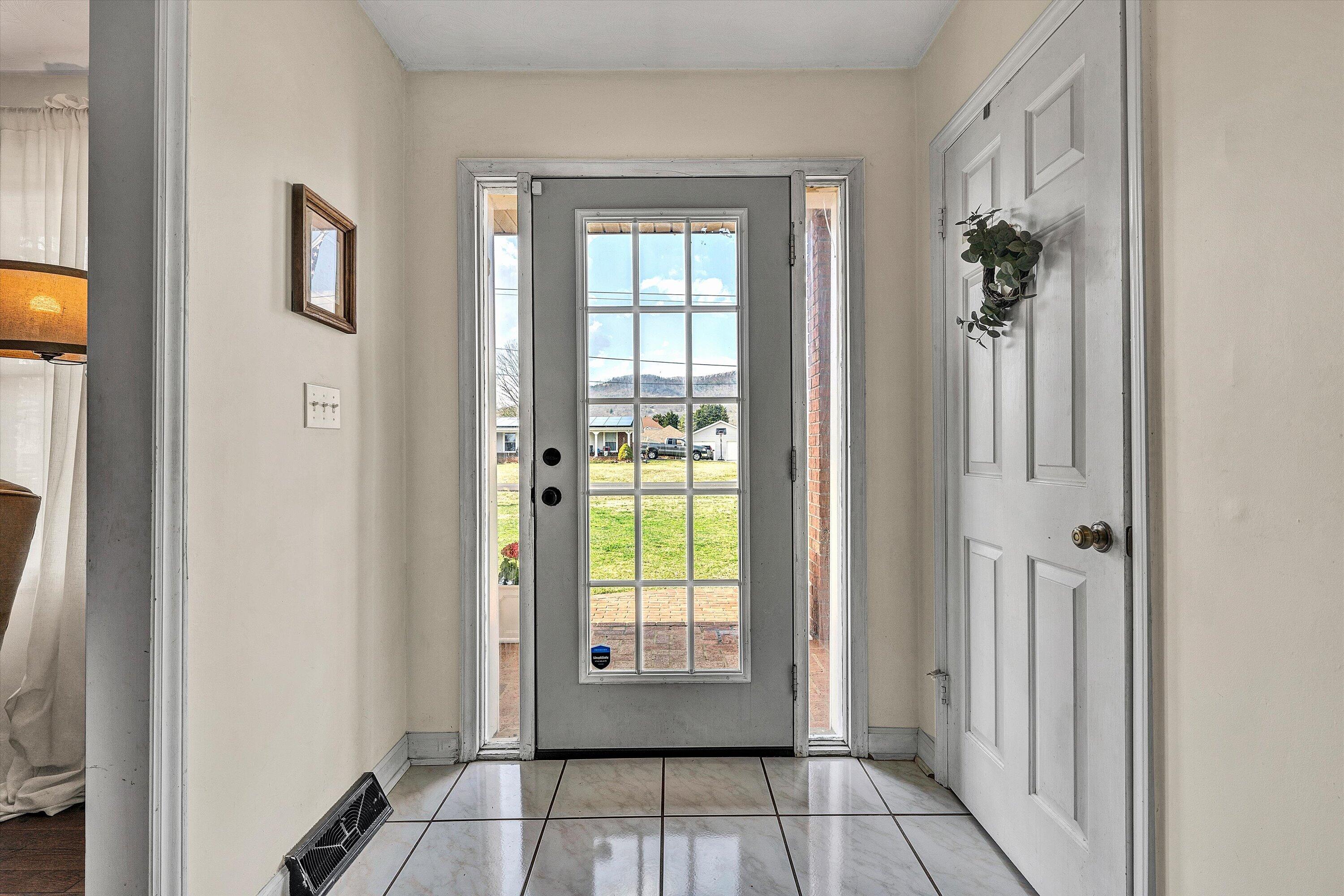 4043 Mockingbird Hill RD