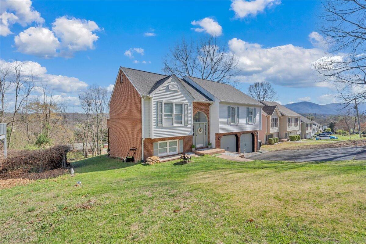 3622 View AVE