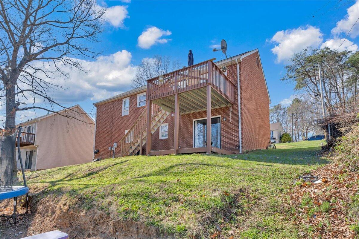 3622 View AVE