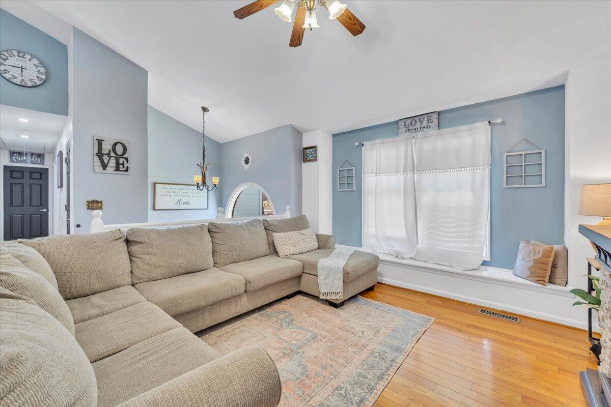 3622 View AVE