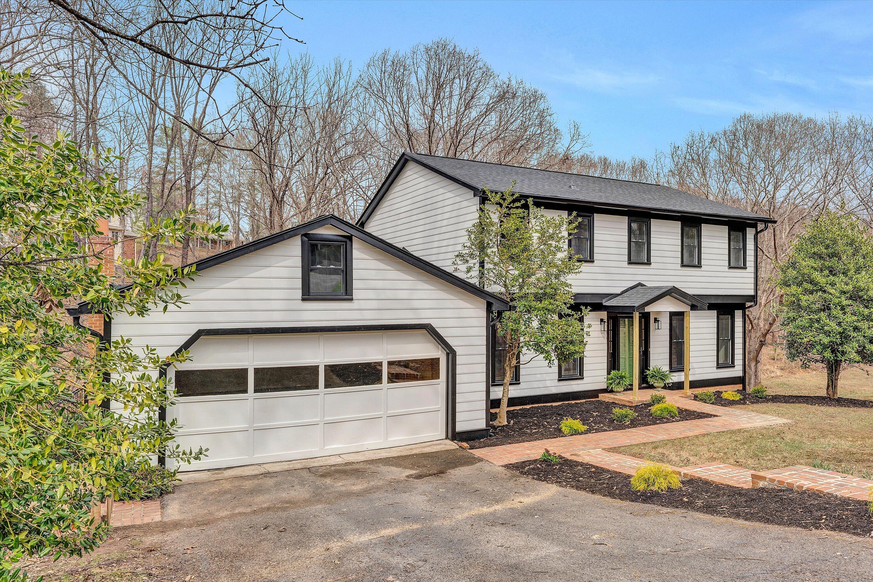 2825 Fairway Forest DR