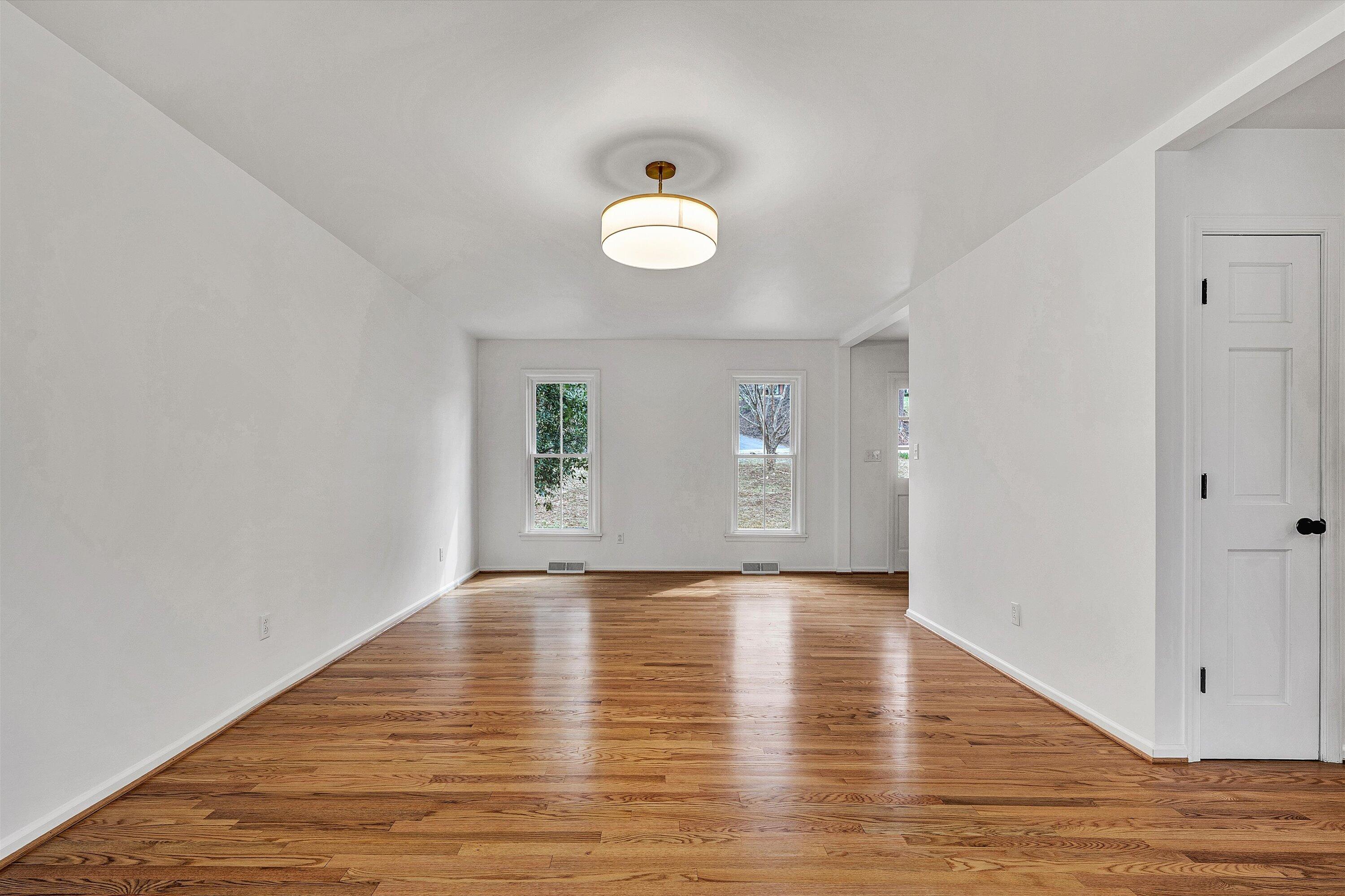 2825 Fairway Forest DR