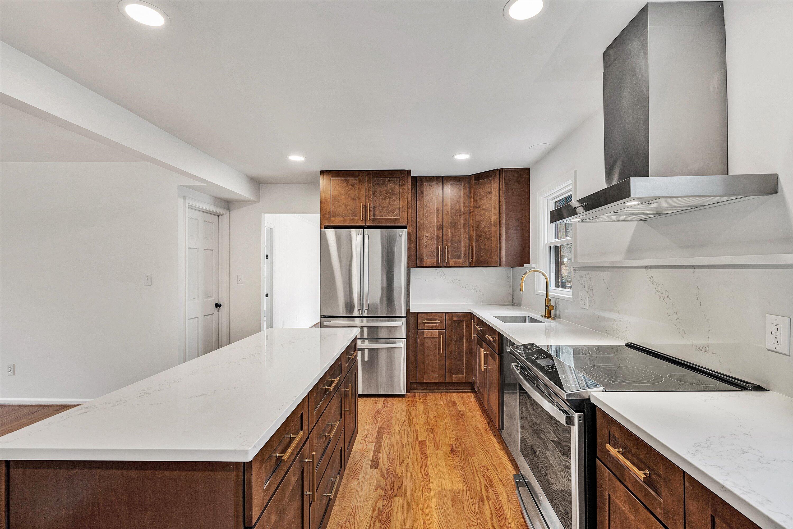 2825 Fairway Forest DR