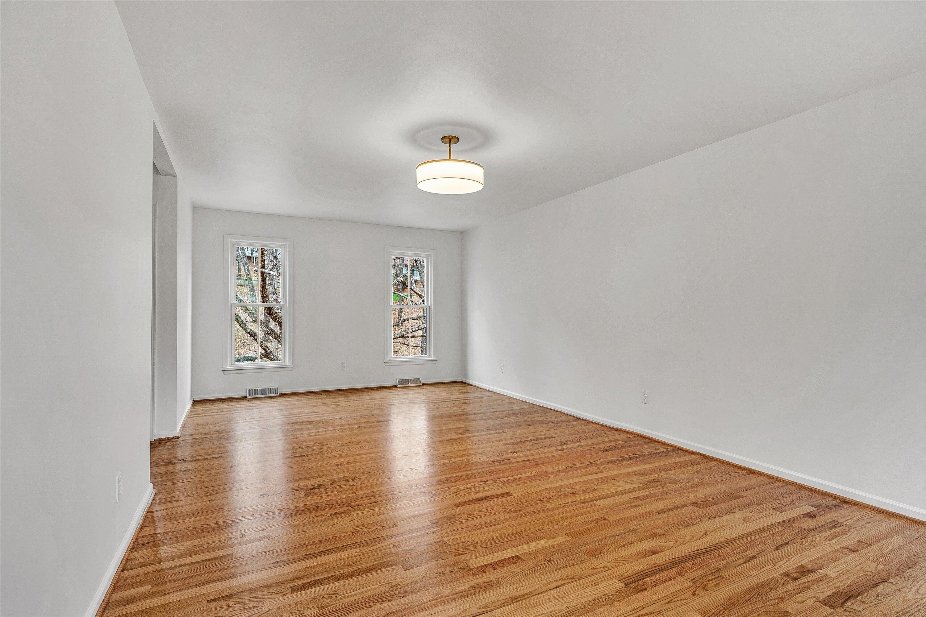 2825 Fairway Forest DR