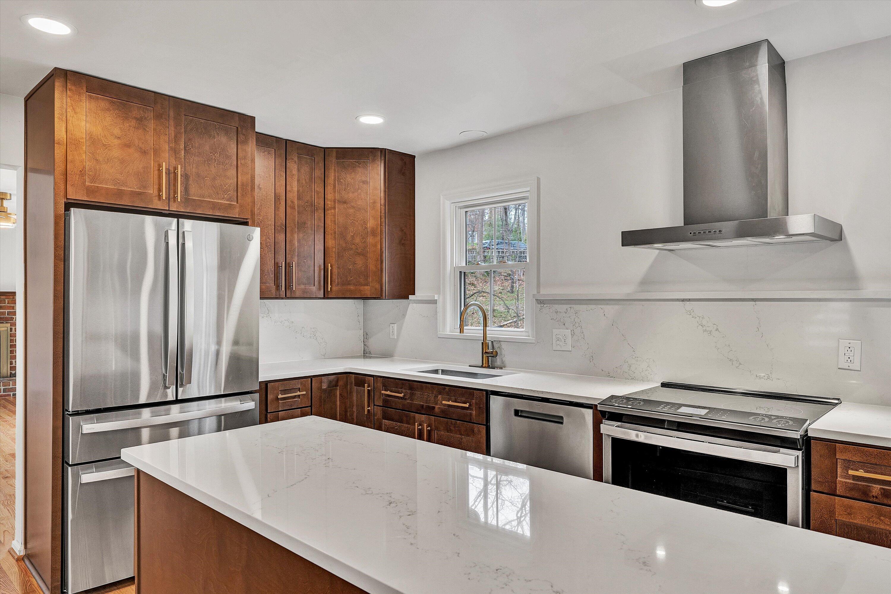 2825 Fairway Forest DR