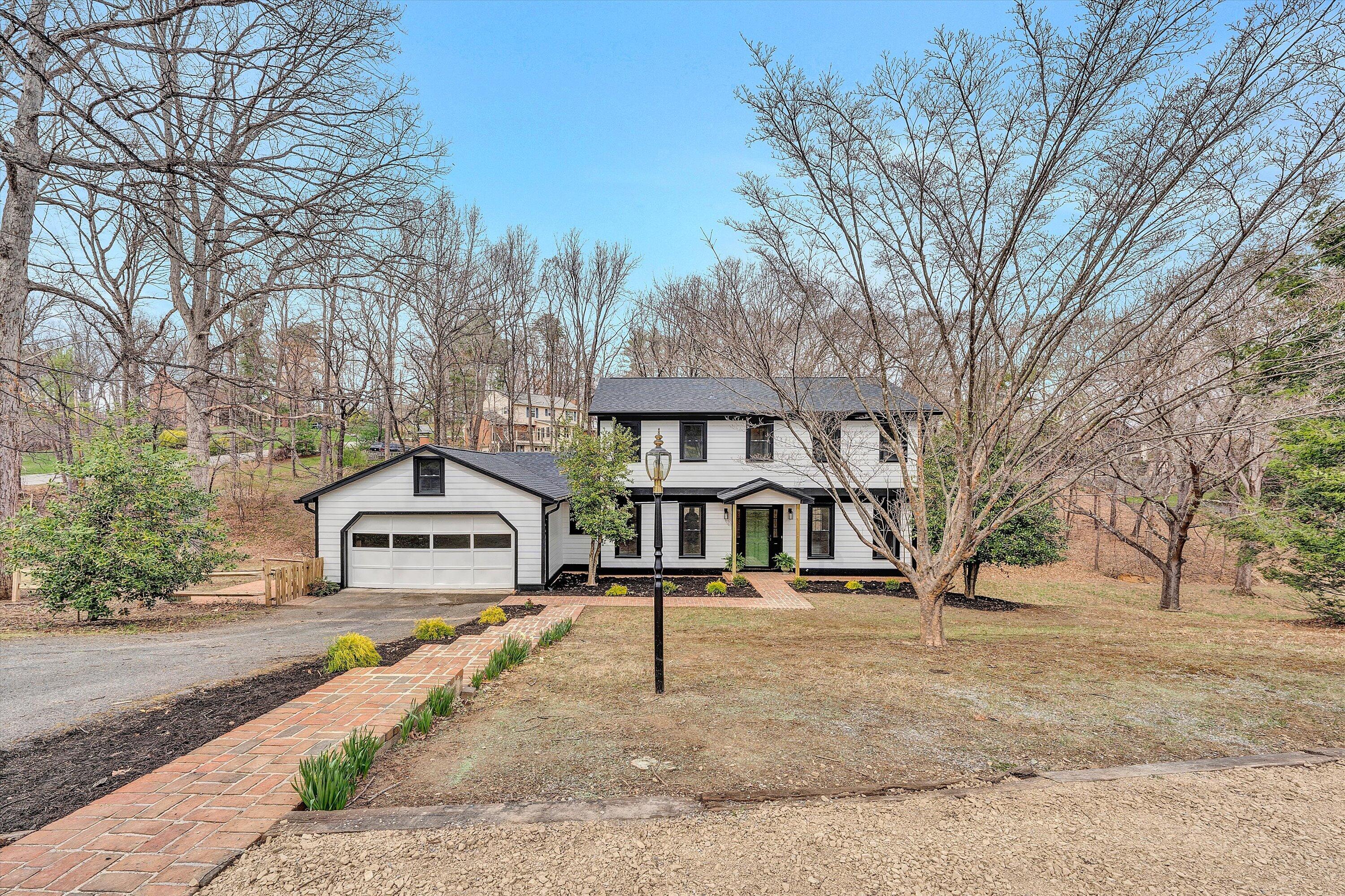 2825 Fairway Forest DR