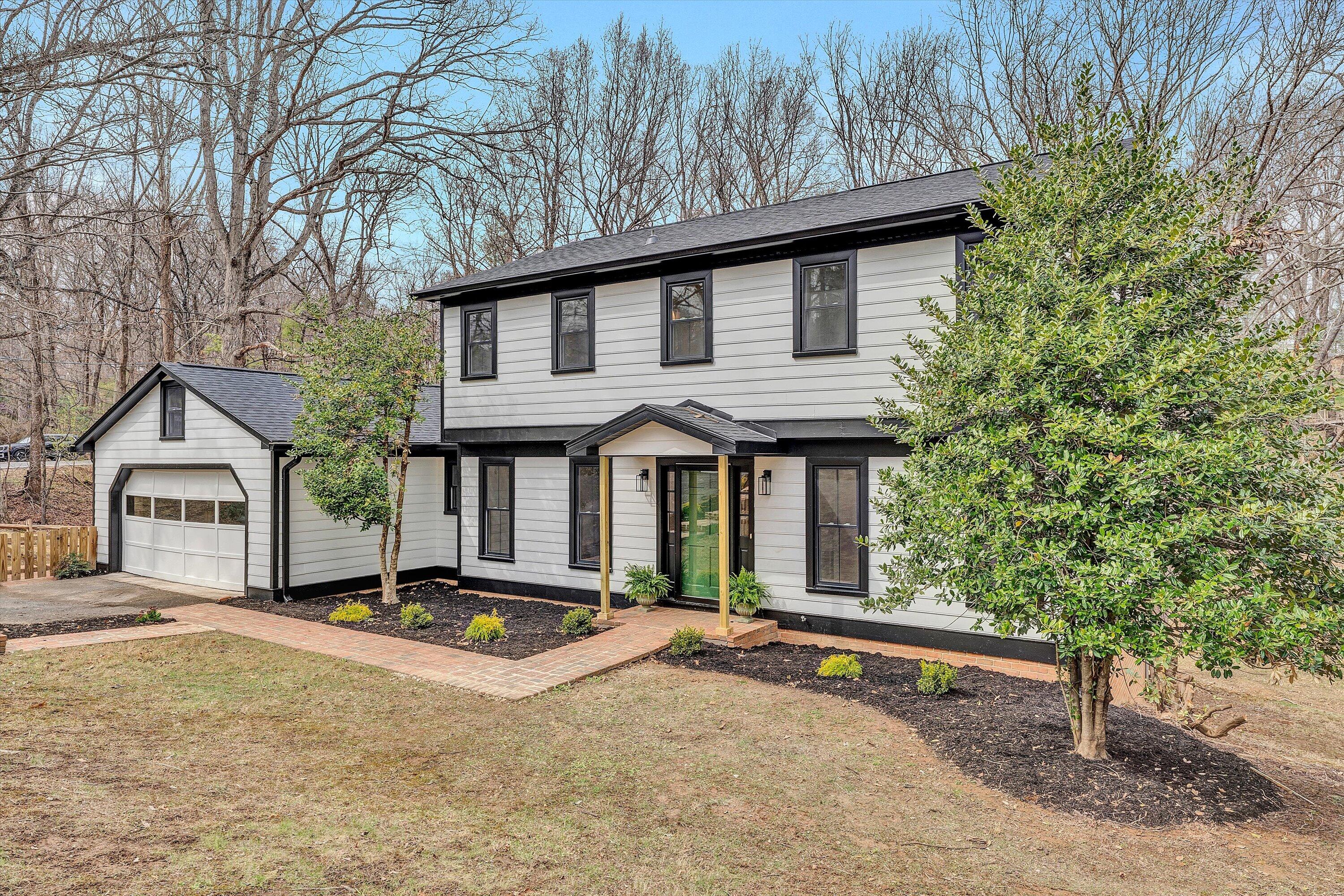 2825 Fairway Forest DR