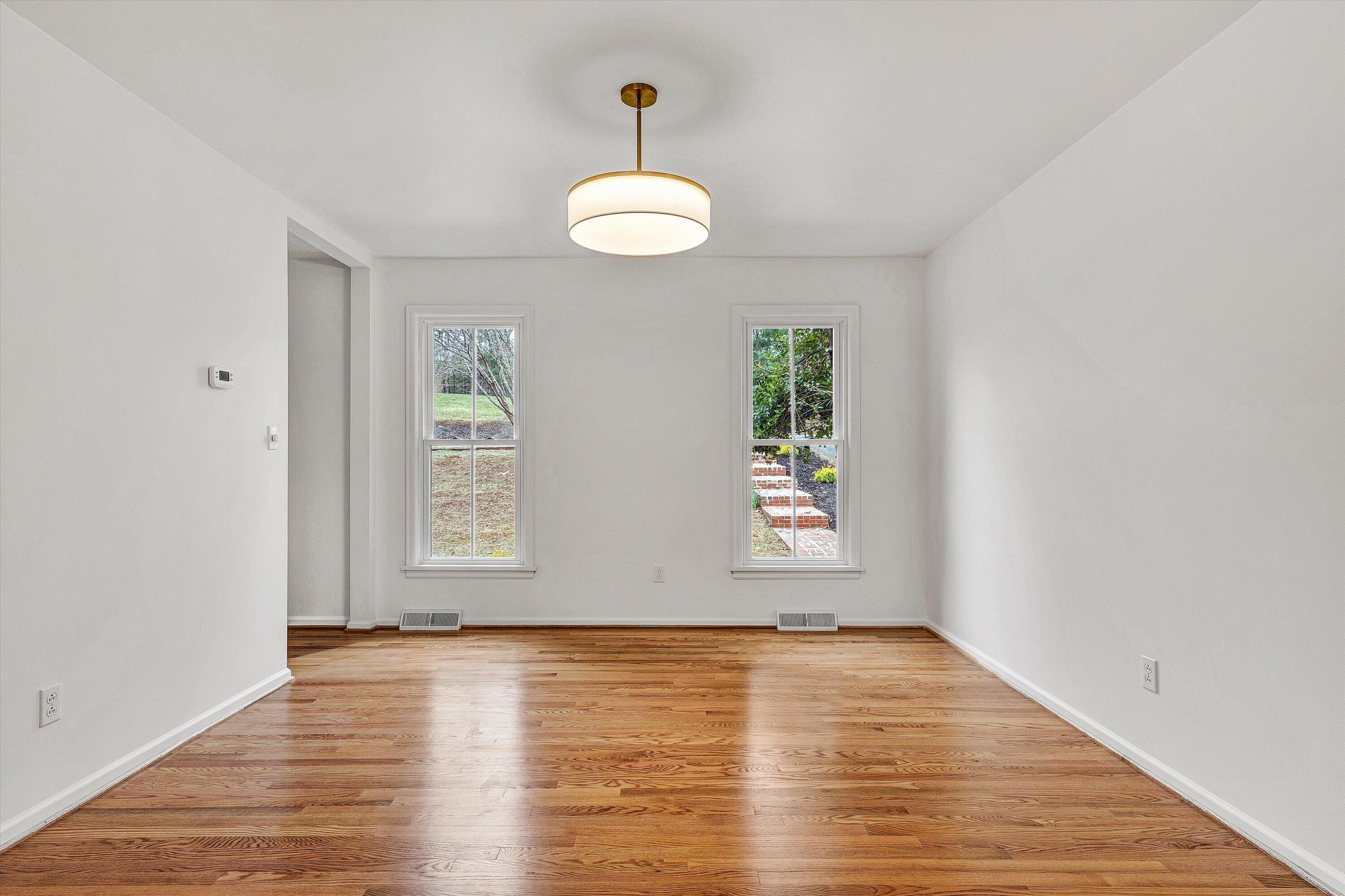 2825 Fairway Forest DR